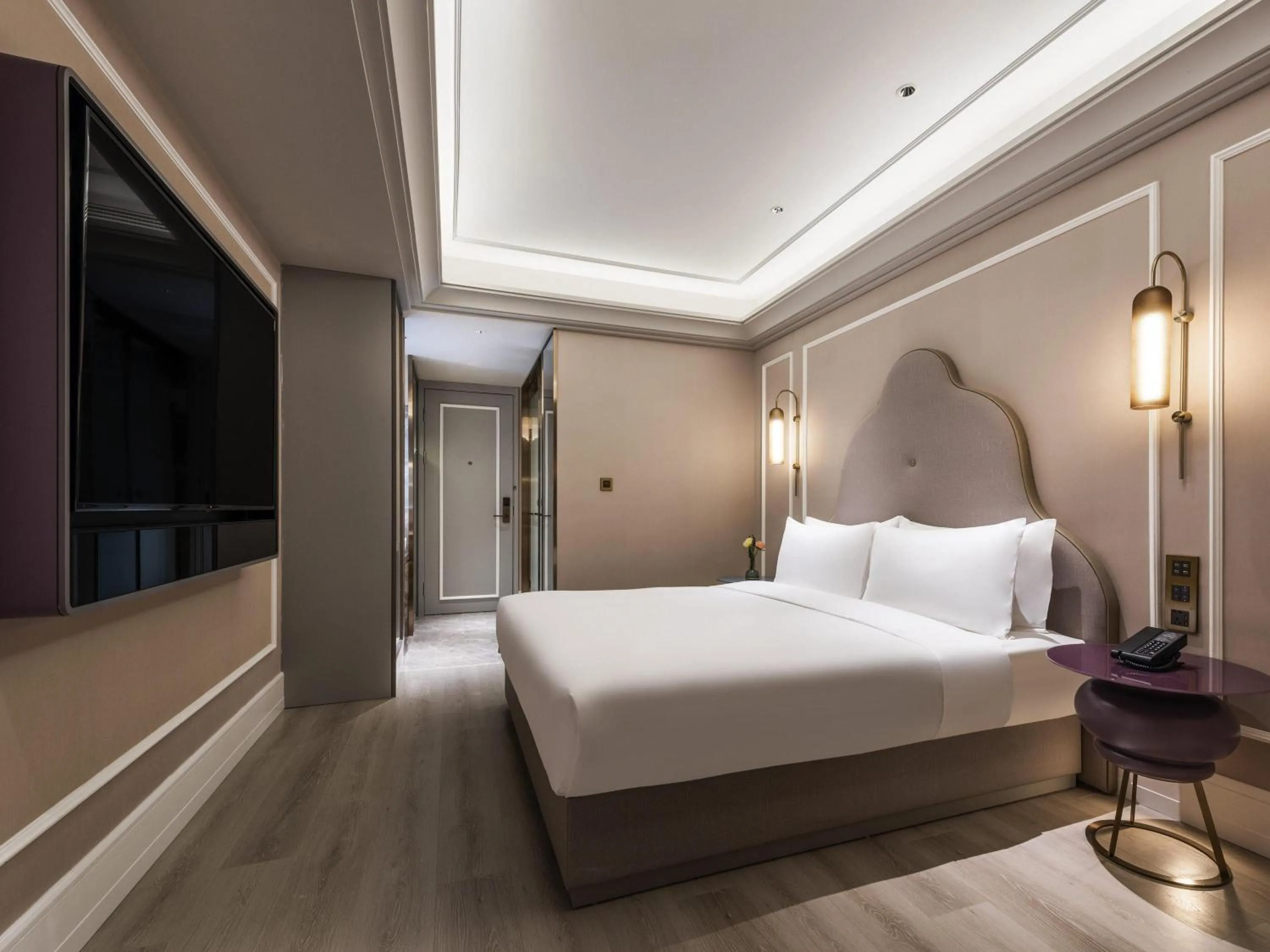 Bedroom in Mercure Shanghai Waigaoq Free Trade Zone