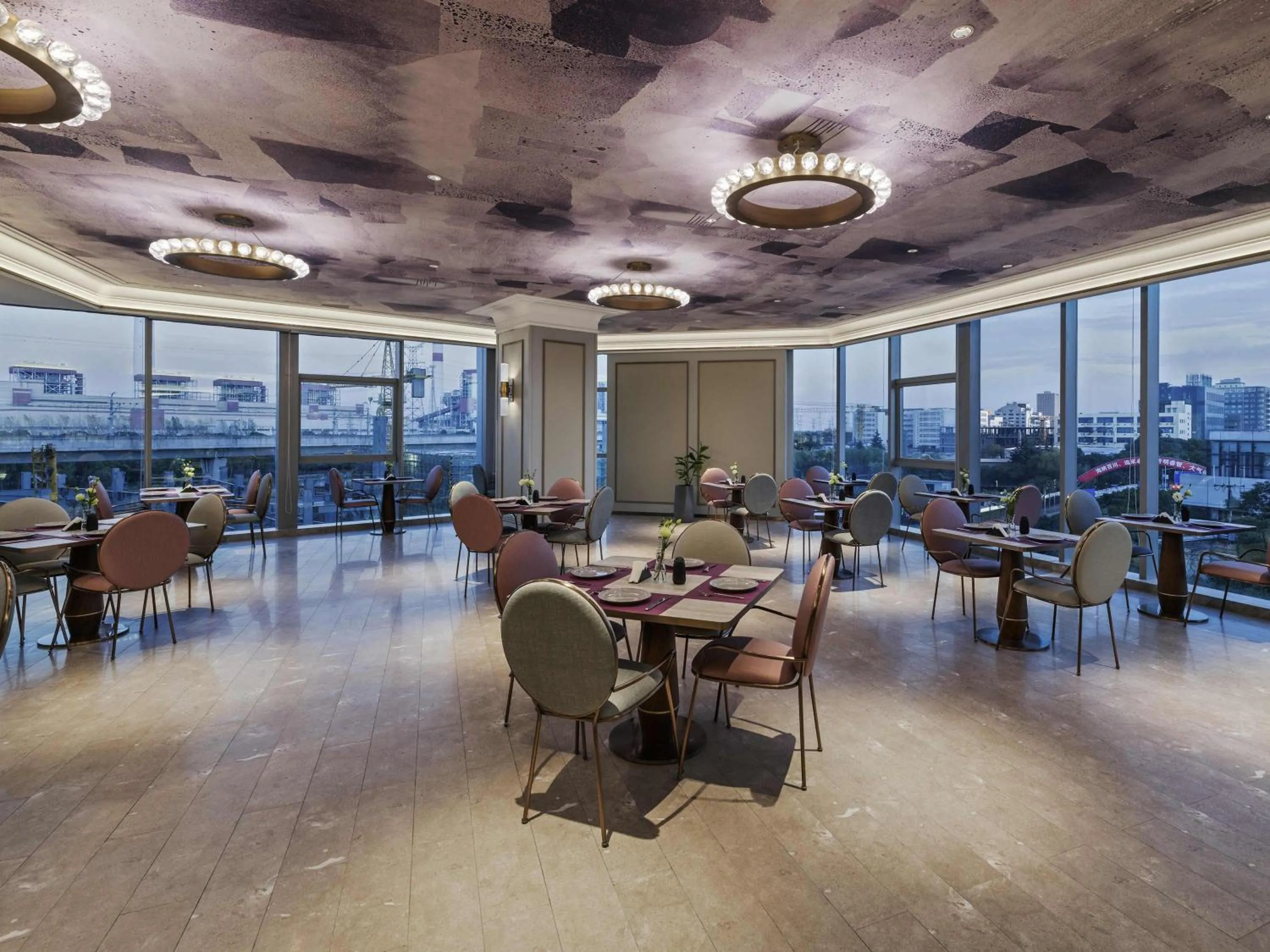 Property building in Mercure Shanghai Waigaoq Free Trade Zone