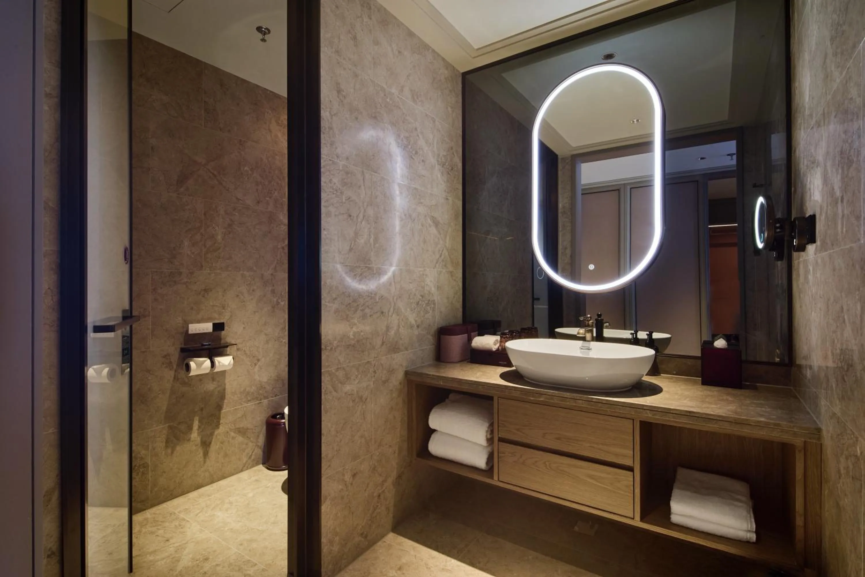 Privilege King Room in Mercure Huzhou Nanxun Ancient Town