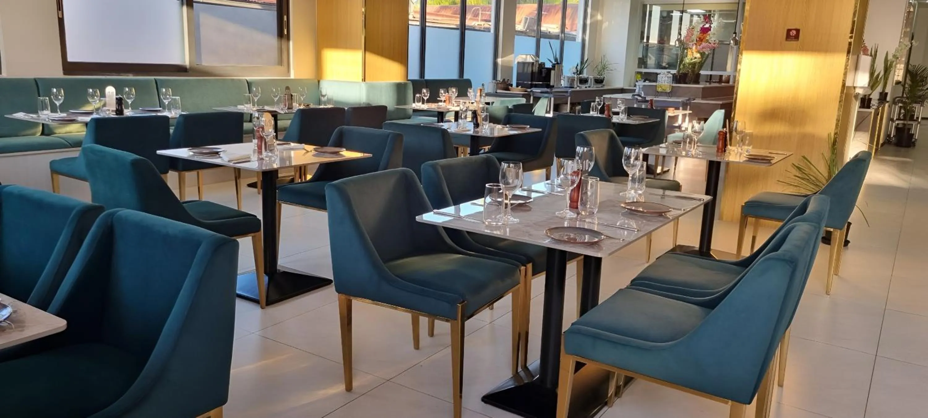 Restaurant/places to eat in Wyndham Garden Wailoaloa Beach Fiji