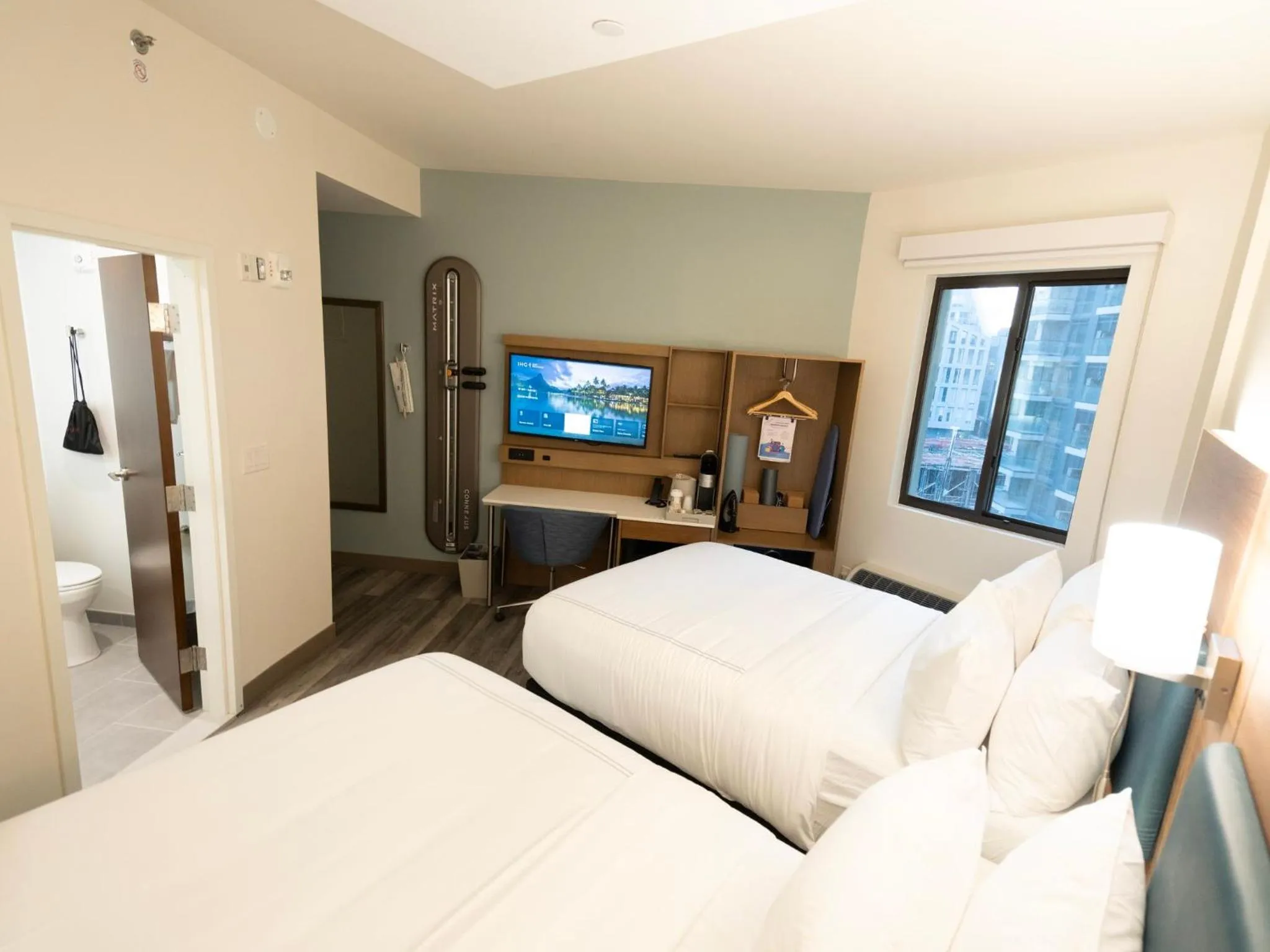 Photo of the whole room, Bed in EVEN Hotel Long Island City - New York by IHG