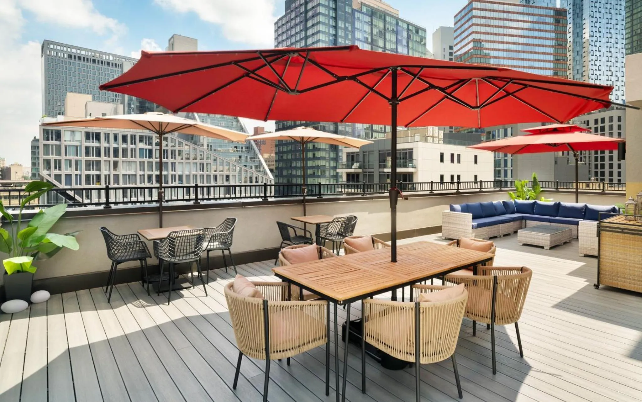 Property building in EVEN Hotel Long Island City - New York by IHG