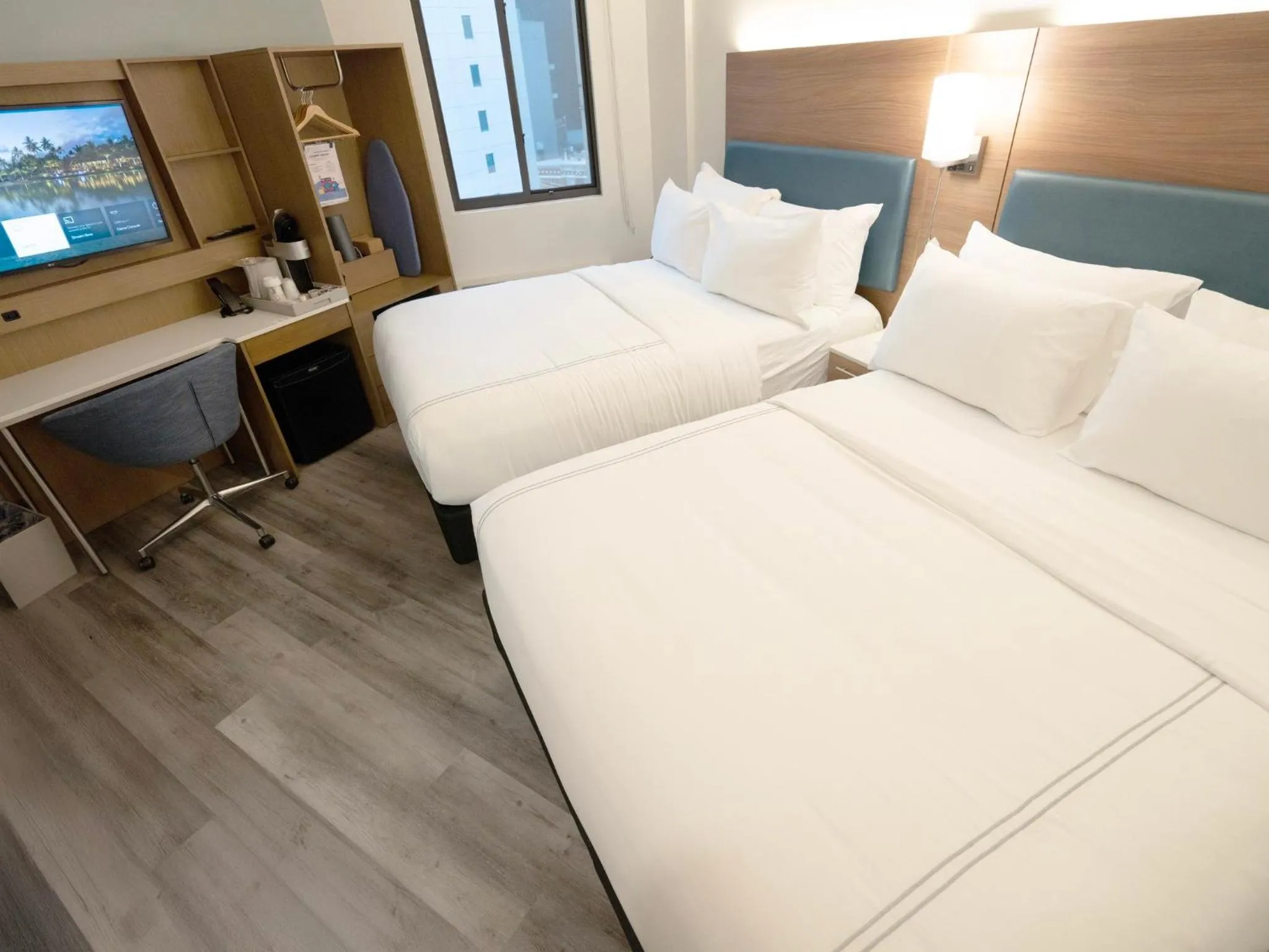Photo of the whole room, Bed in EVEN Hotel Long Island City - New York by IHG