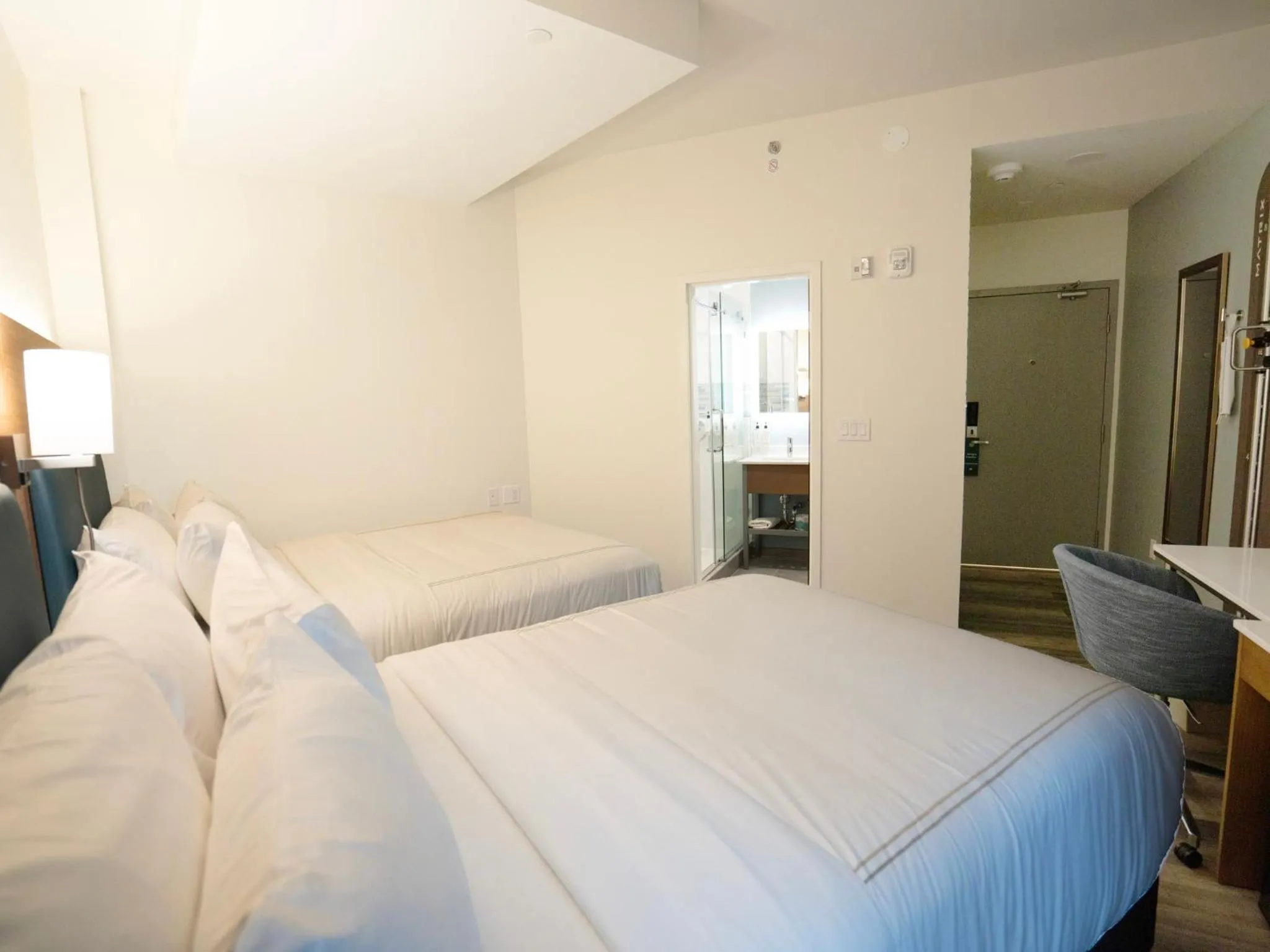 Photo of the whole room, Bed in EVEN Hotel Long Island City - New York by IHG