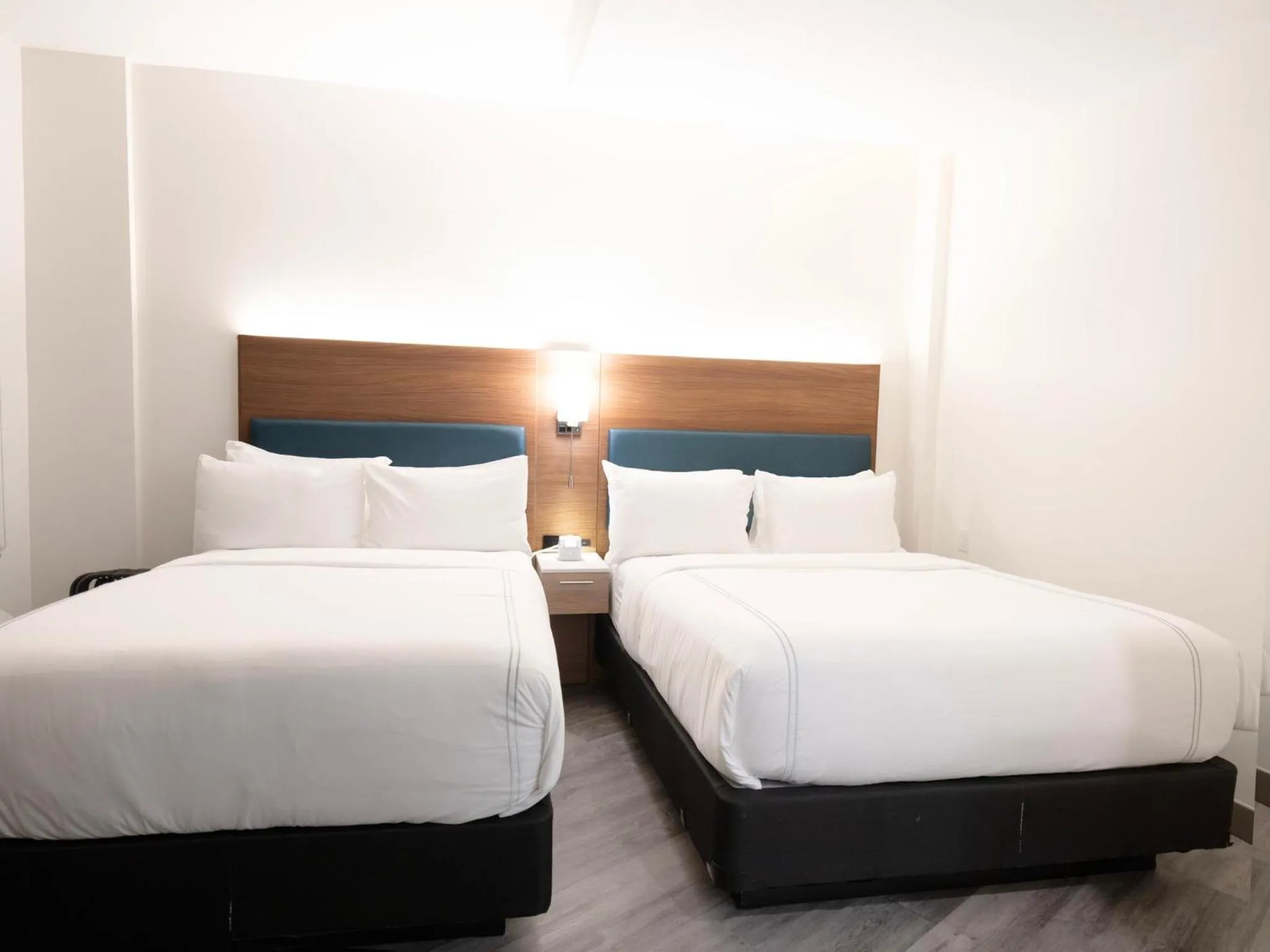 Photo of the whole room, Bed in EVEN Hotel Long Island City - New York by IHG