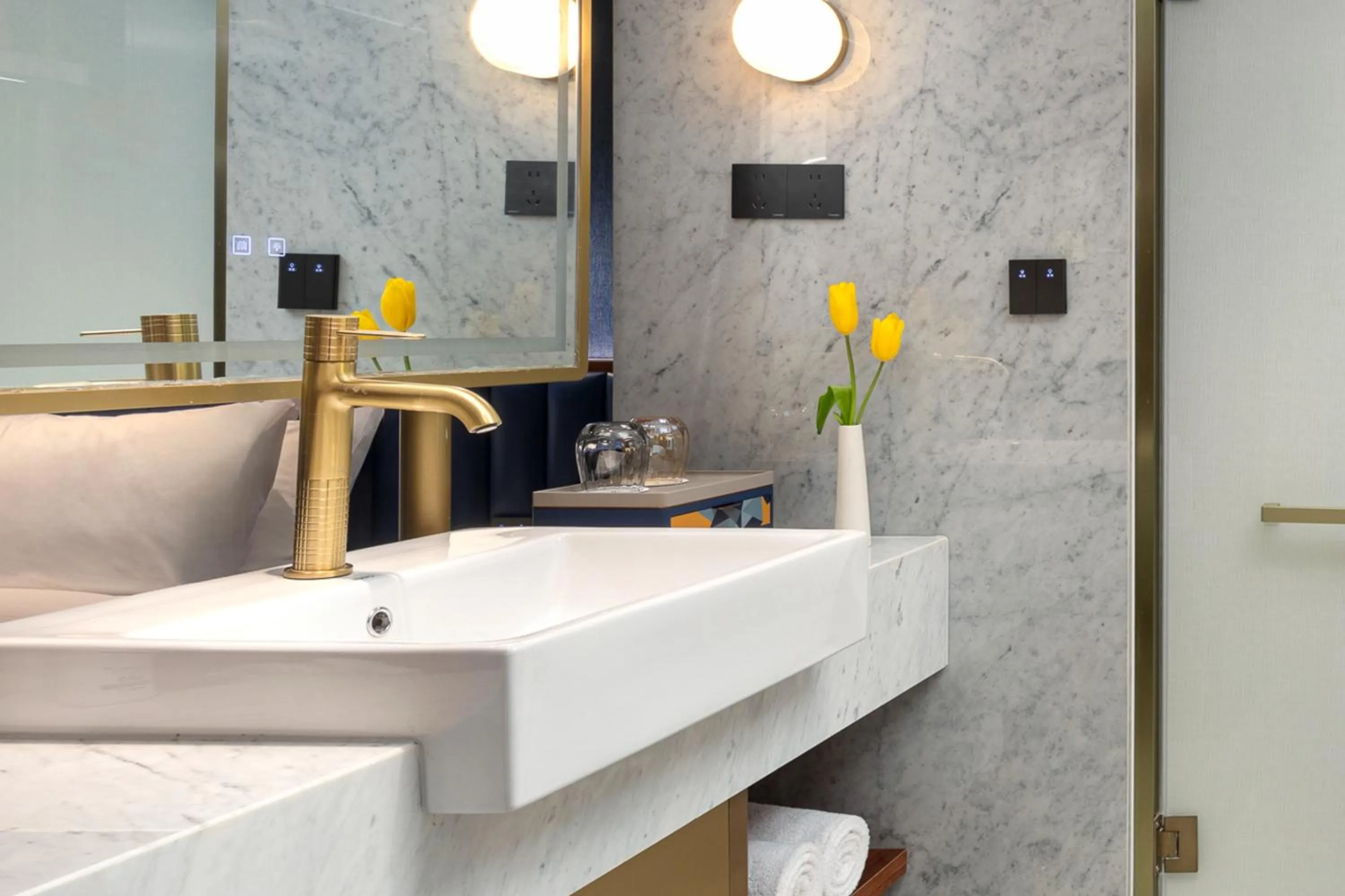 Bathroom in voco Lianyungang Star of HaizhouBay