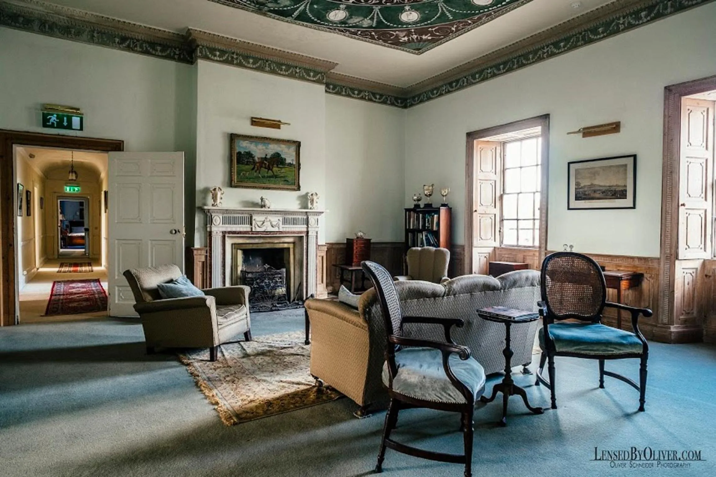 Library in Ash Hill B & B