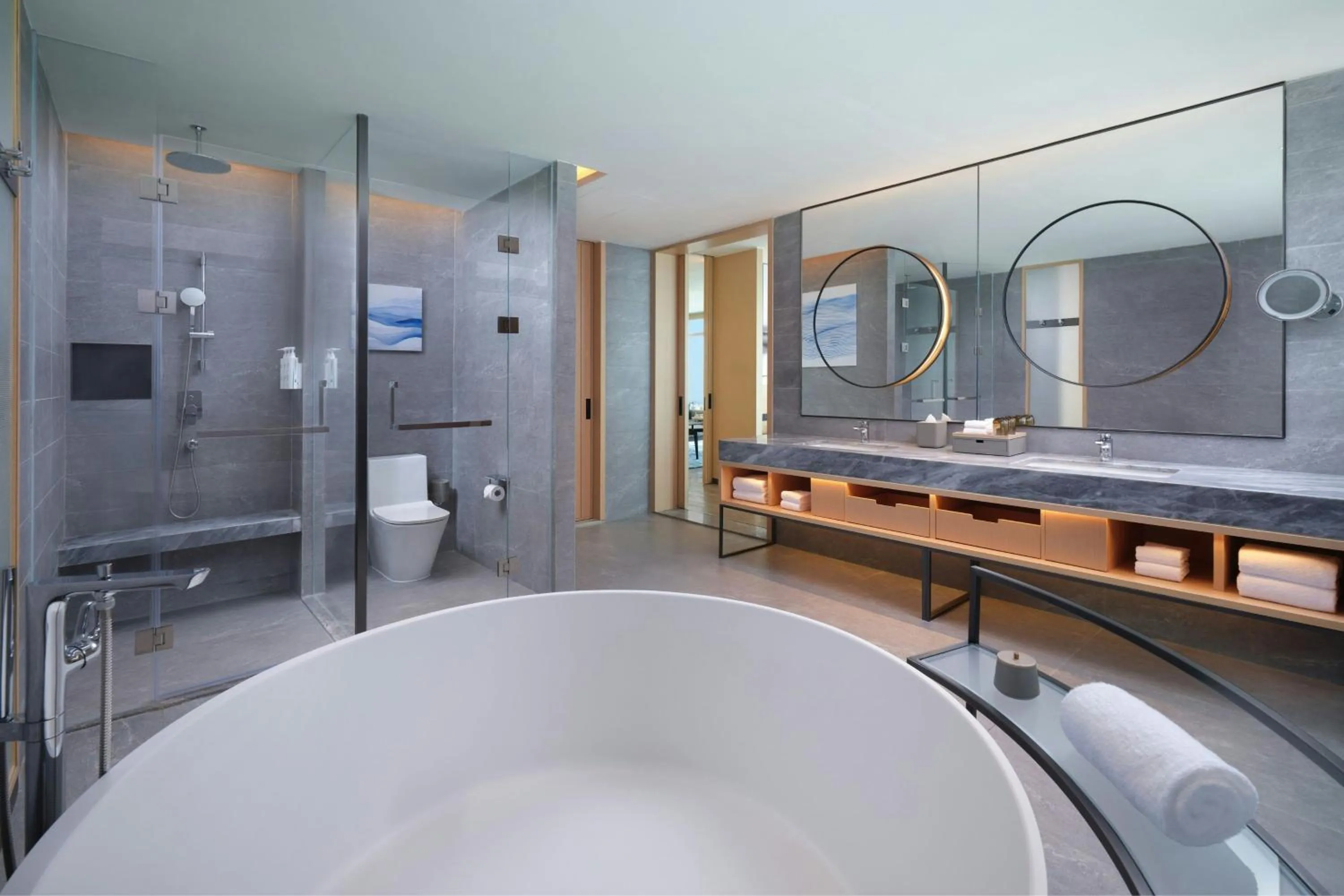 Bathroom in Courtyard by Marriott Guangzhou Pazhou
