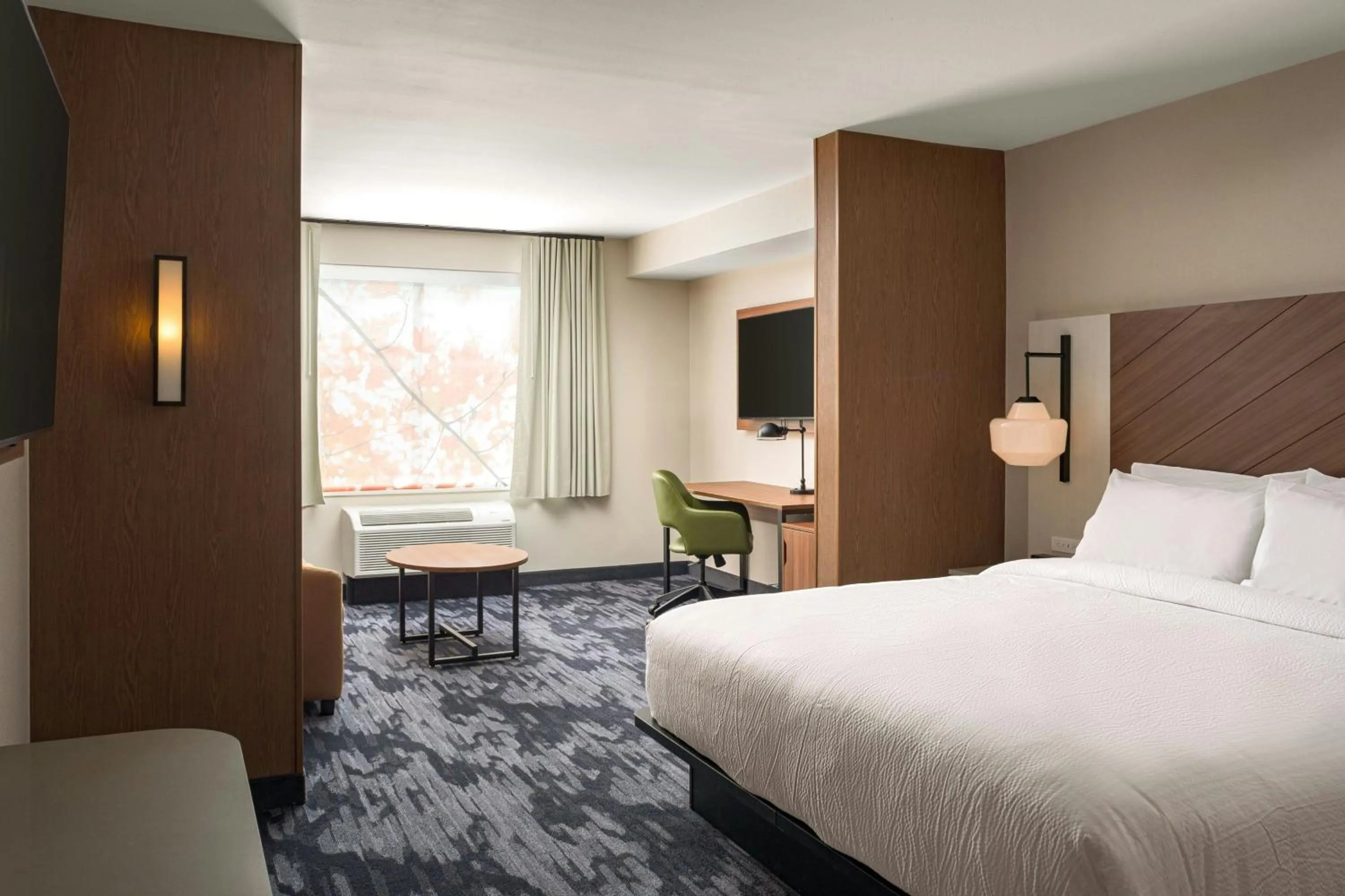 Photo of the whole room, Bed in Fairfield by Marriott Inn & Suites Huntsville Madison