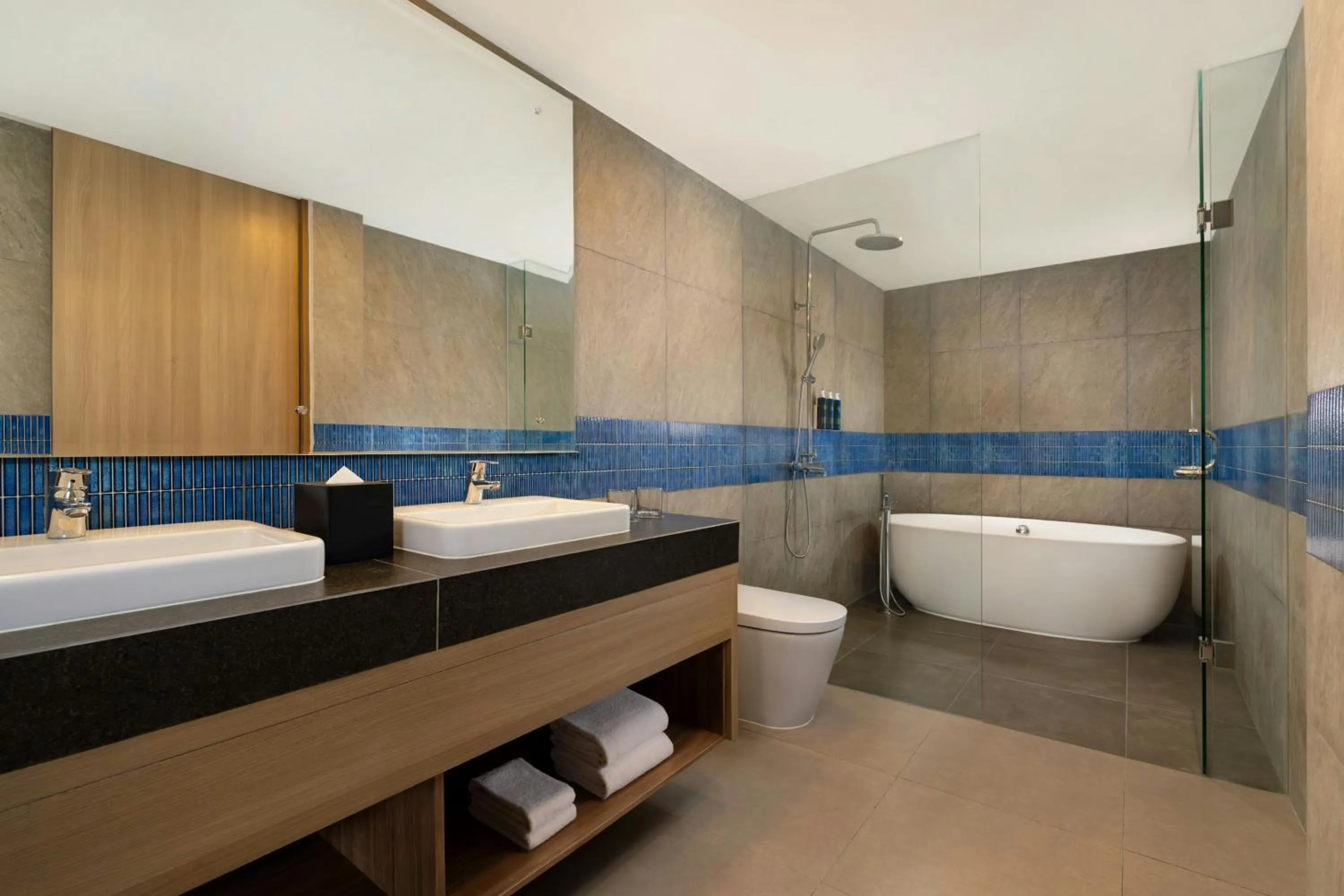 Bathroom in Four Points by Sheraton Pontianak