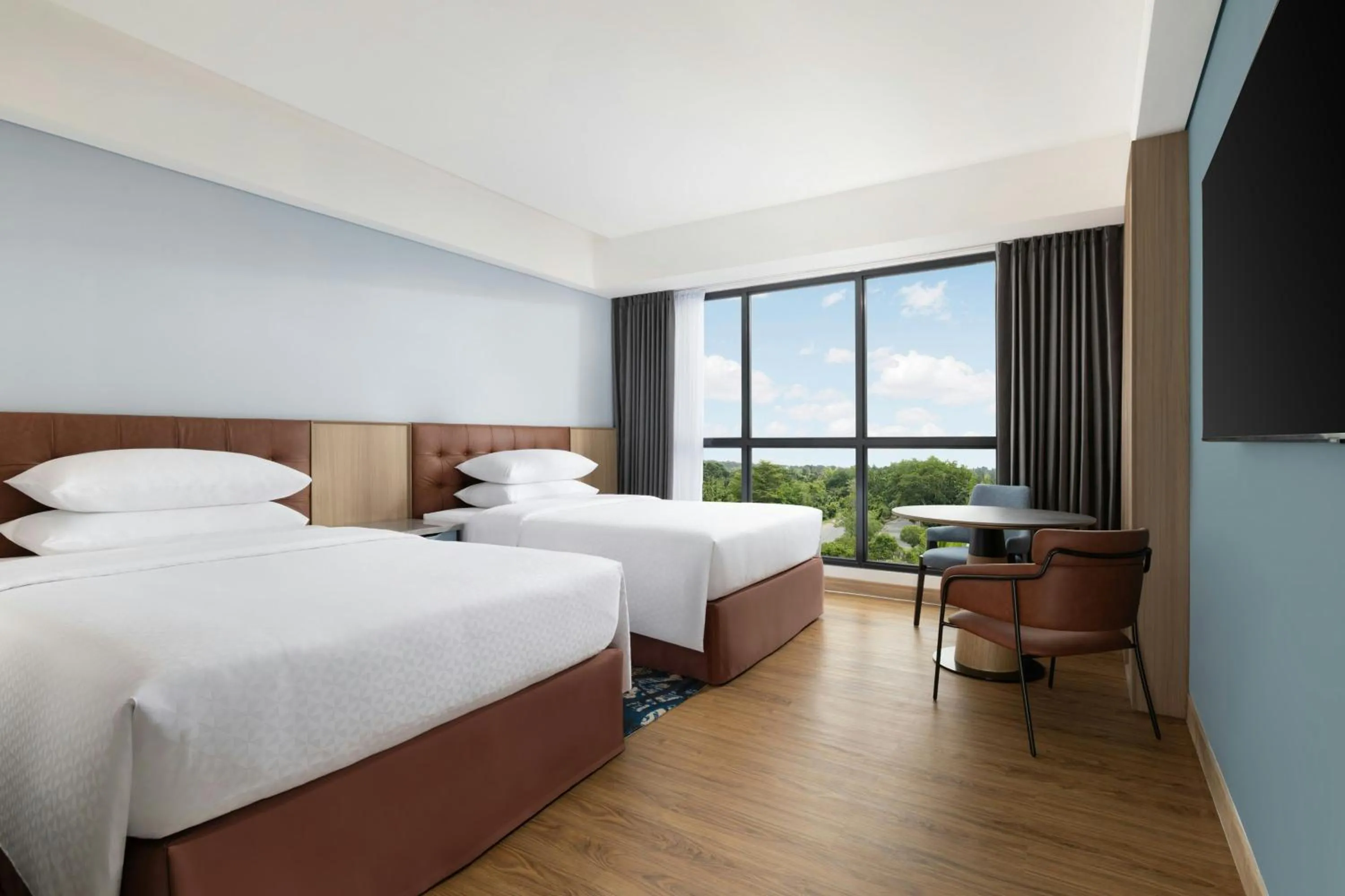 Photo of the whole room, Bed in Four Points by Sheraton Pontianak