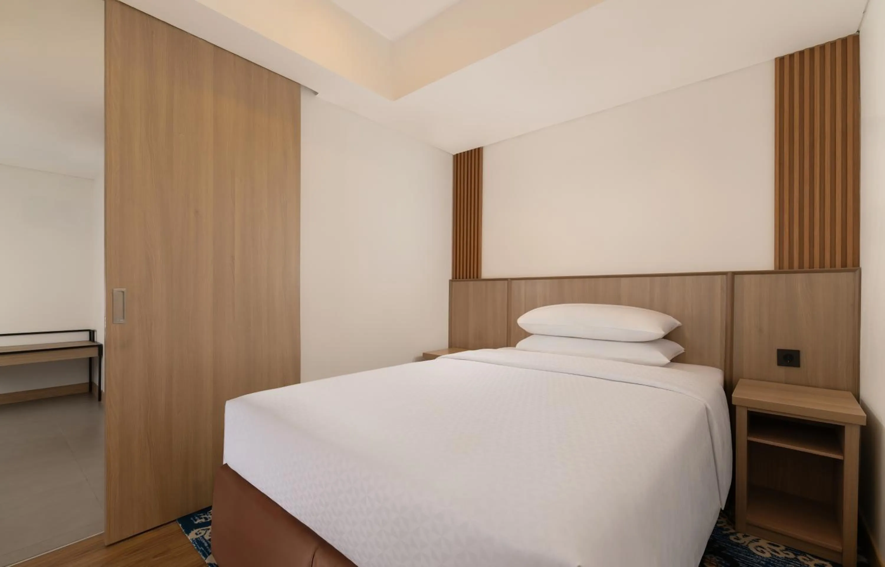 Bedroom, Bed in Four Points by Sheraton Pontianak