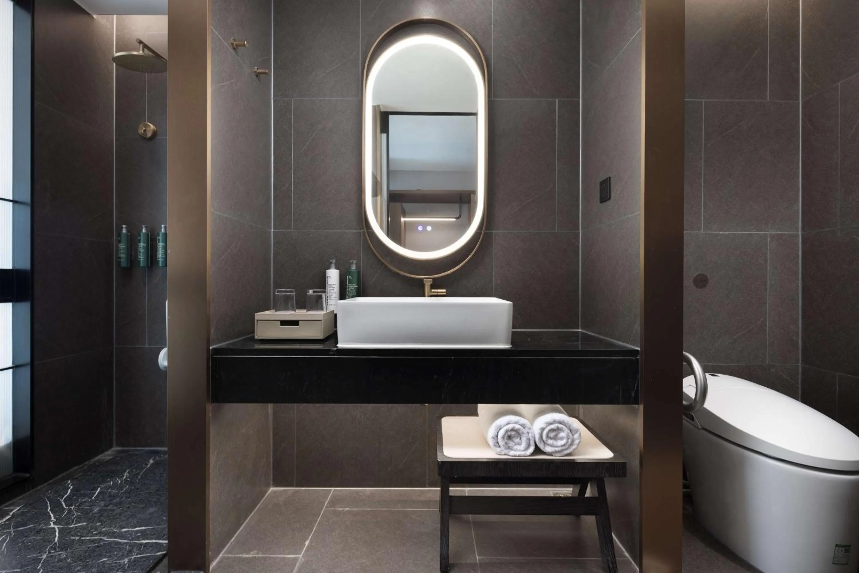 Bathroom in Hilton Garden Inn Leshan Shizhong