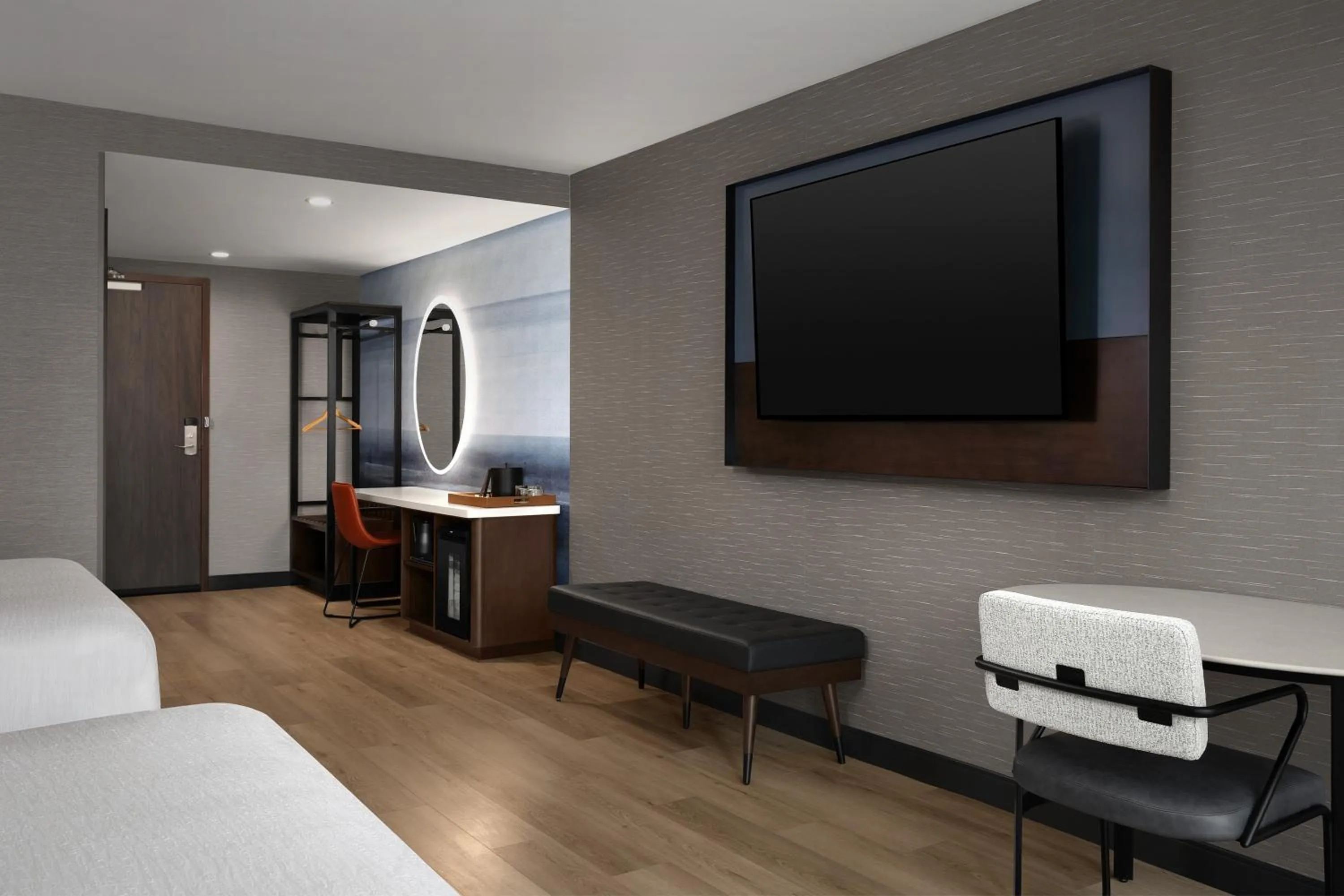 Bedroom, Bed in Tempo By Hilton Pigeon Forge