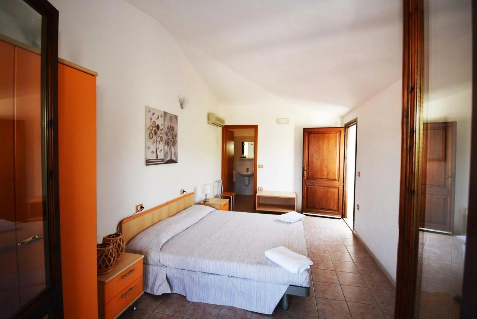 Bedroom, Bed in La Corte Degli Ulivi