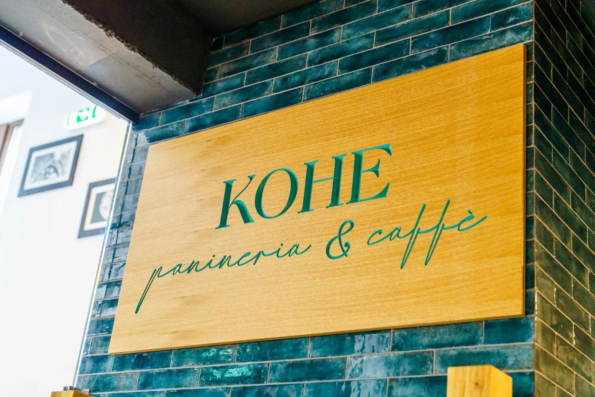 Restaurant/places to eat in HOW Boutique and Hotel