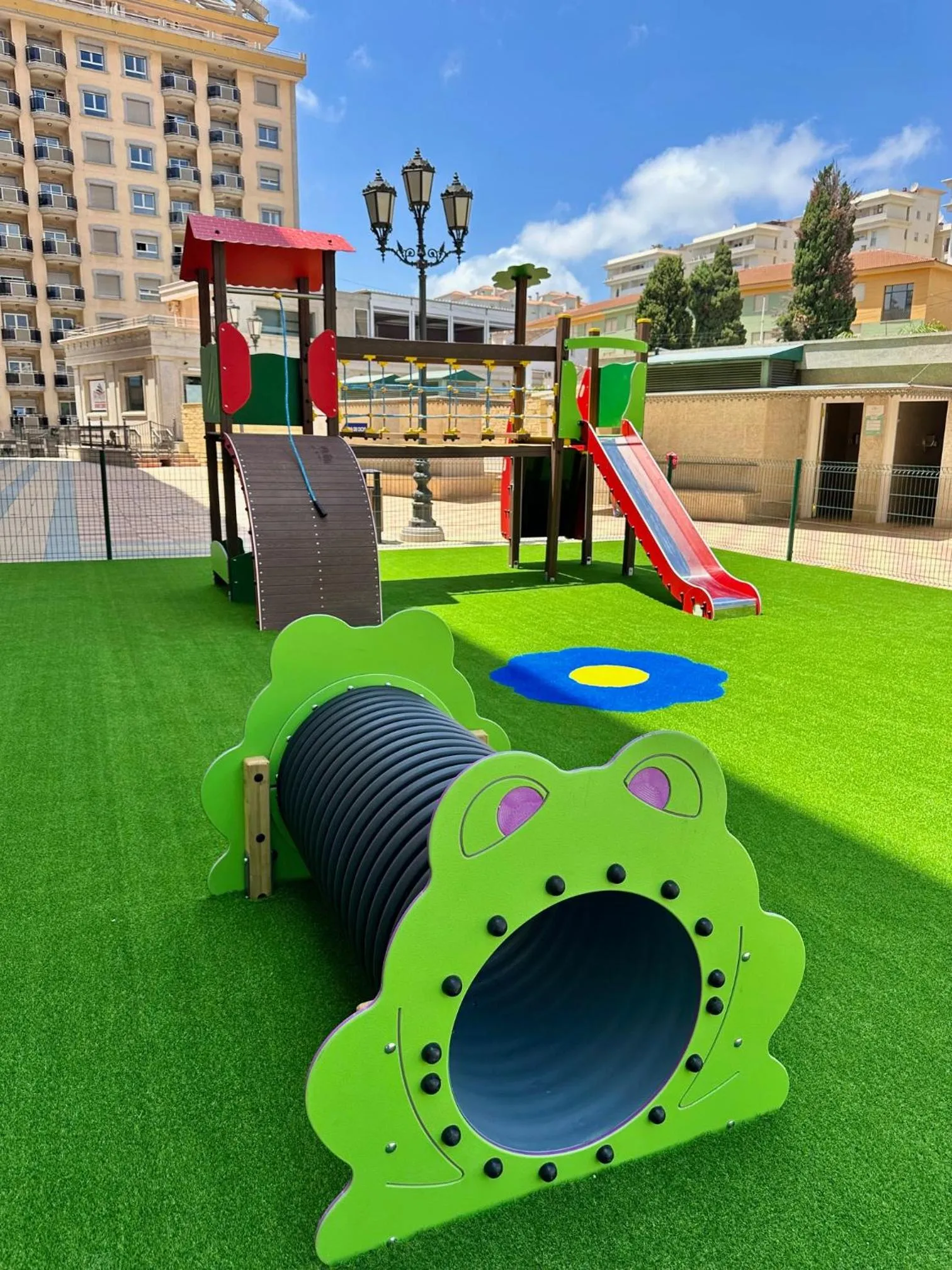Children play ground in Apartamentos Nuriasol