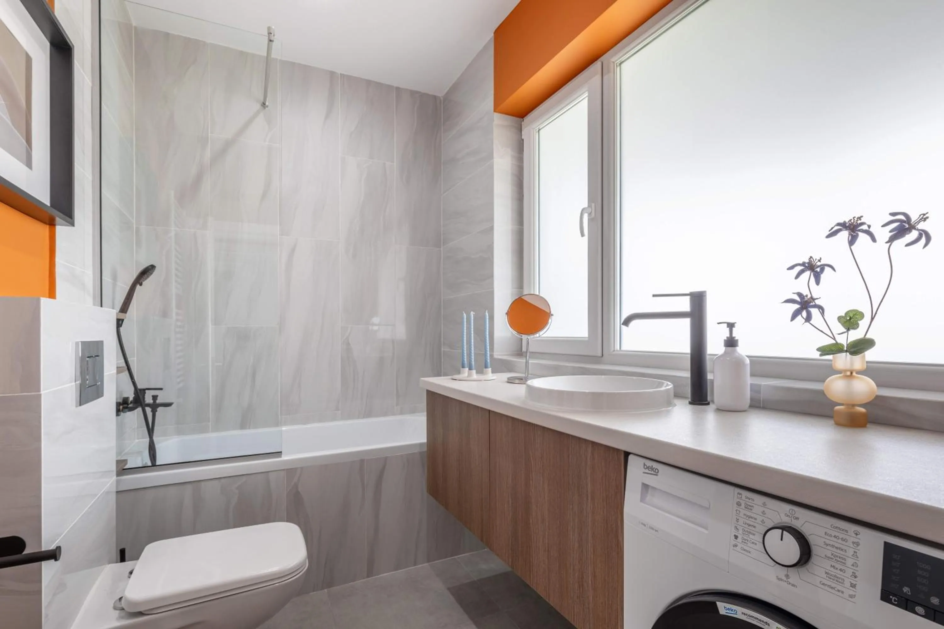 Amazing Style, Bright Colors, Balconies, 1BR near The Faculty of Law