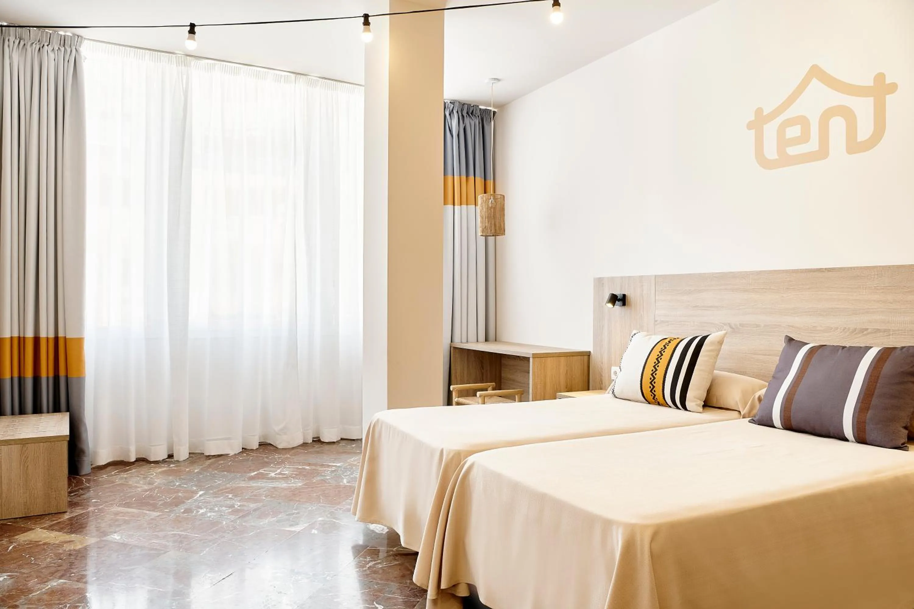 Bed in tent Torremolinos