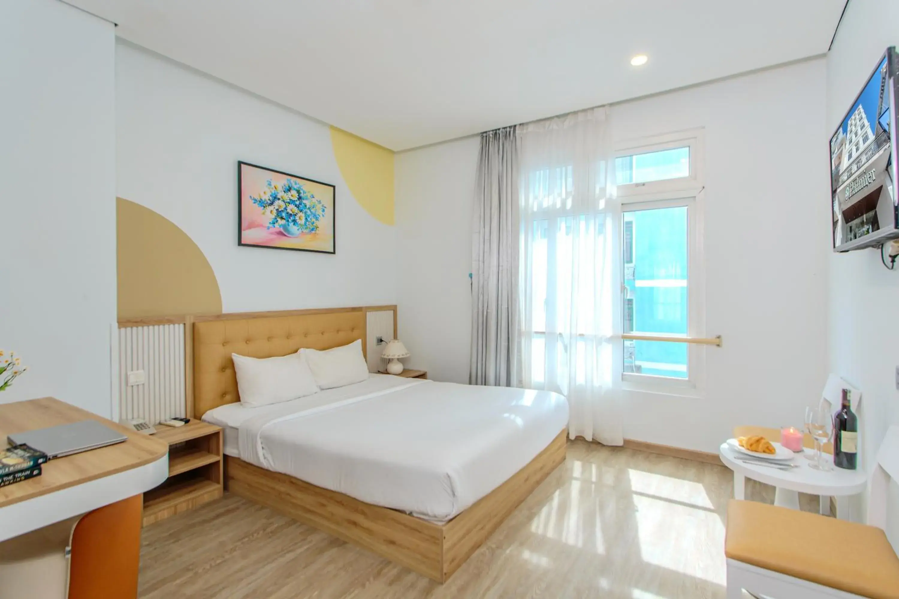 Deluxe Double Room in Palmier Hotel - Art House Da Nang Deluxe Double Room in Palmier Hotel - Art House Da Nang