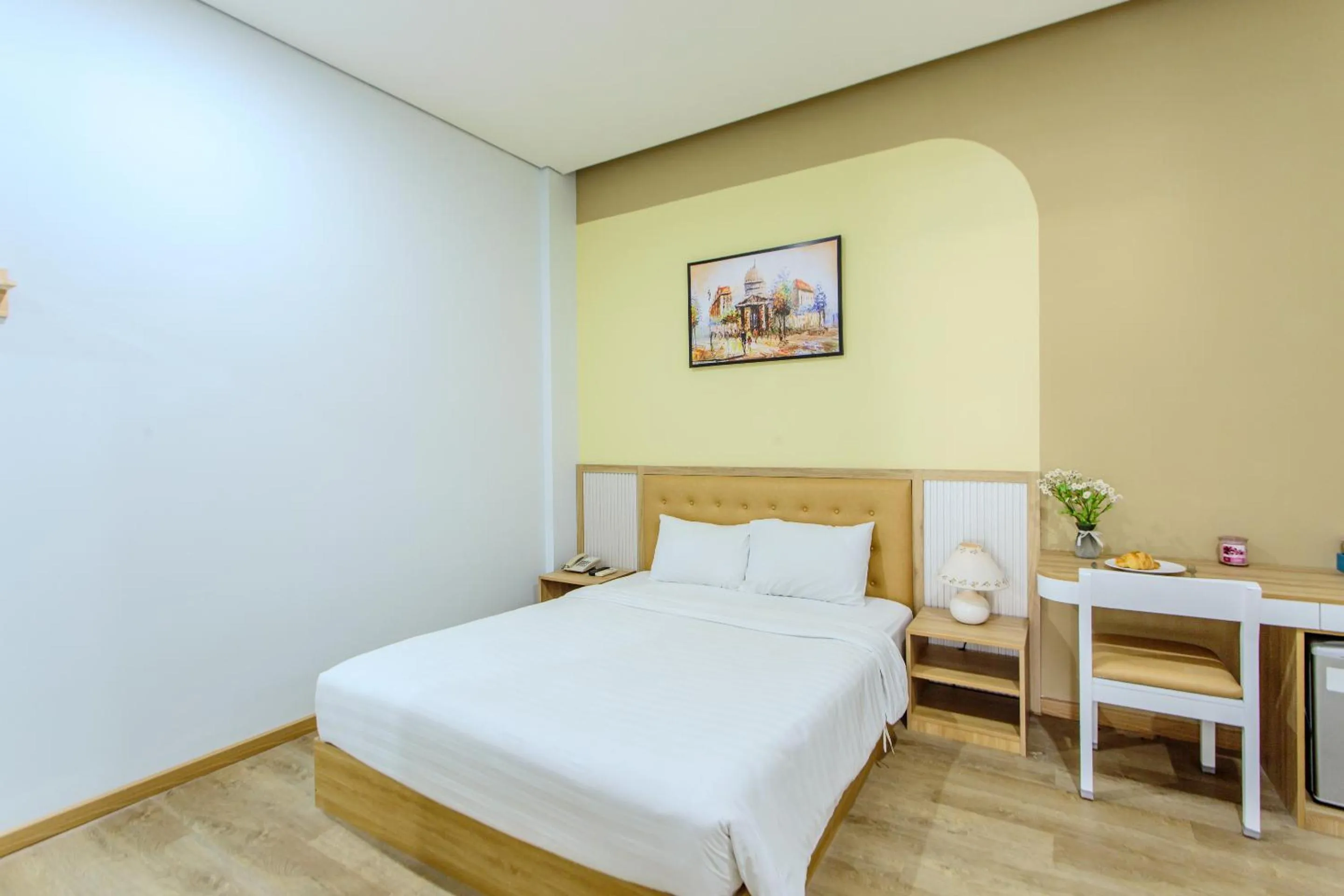 Bedroom, Bed in Palmier Hotel - Art House Da Nang