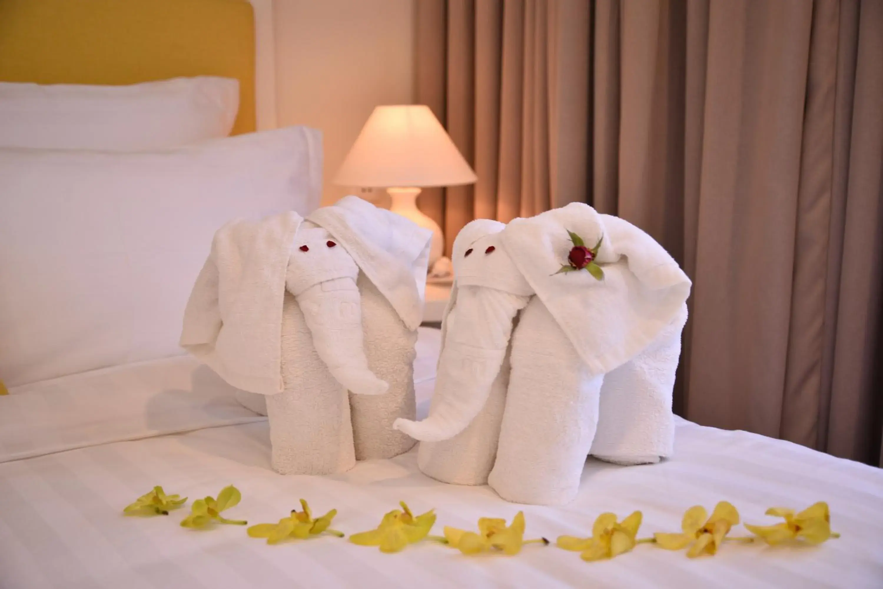 Decorative detail, Bed in Palmier Hotel - Art House Da Nang Decorative detail, Bed in Palmier Hotel - Art House Da Nang