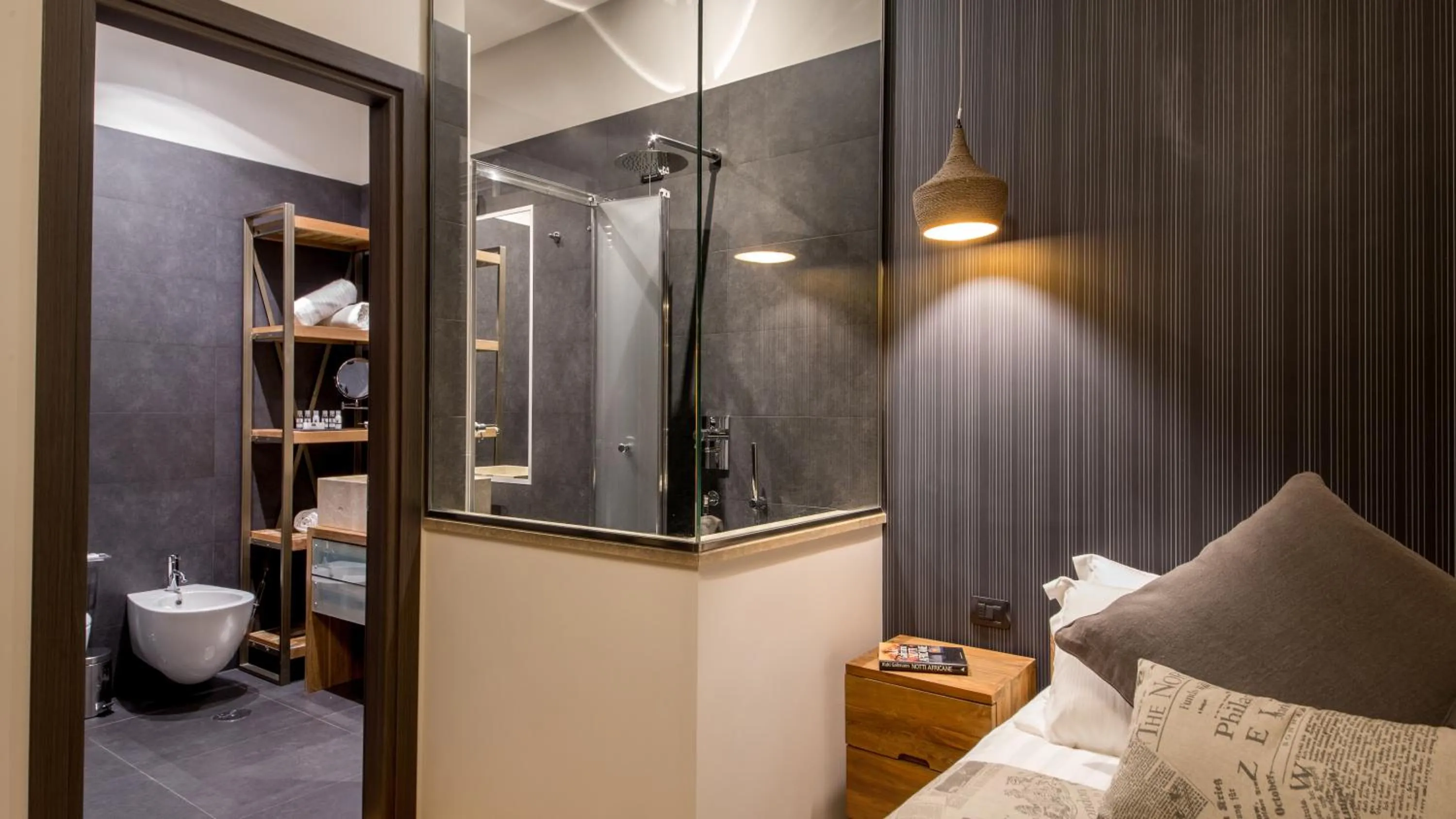 Bathroom, Bed in QT Suites Roma