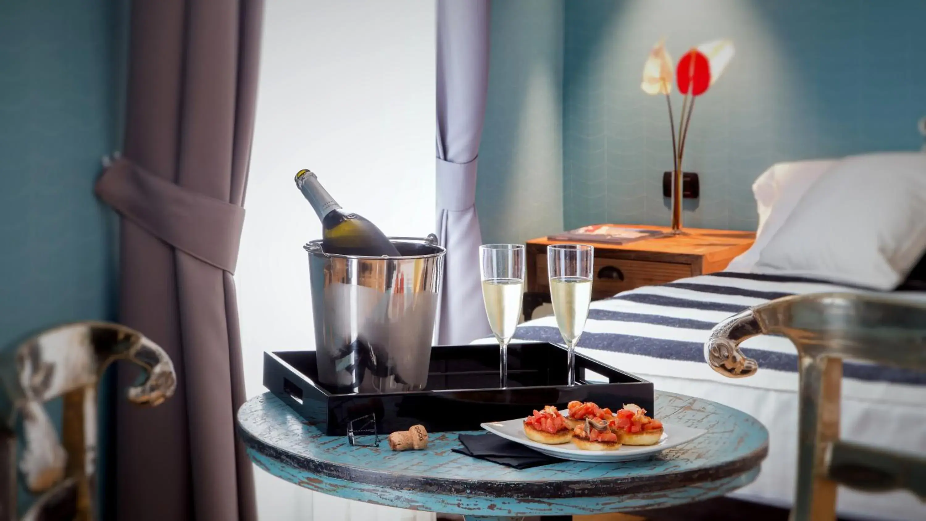 Bedroom in QT Suites Roma Bedroom in QT Suites Roma