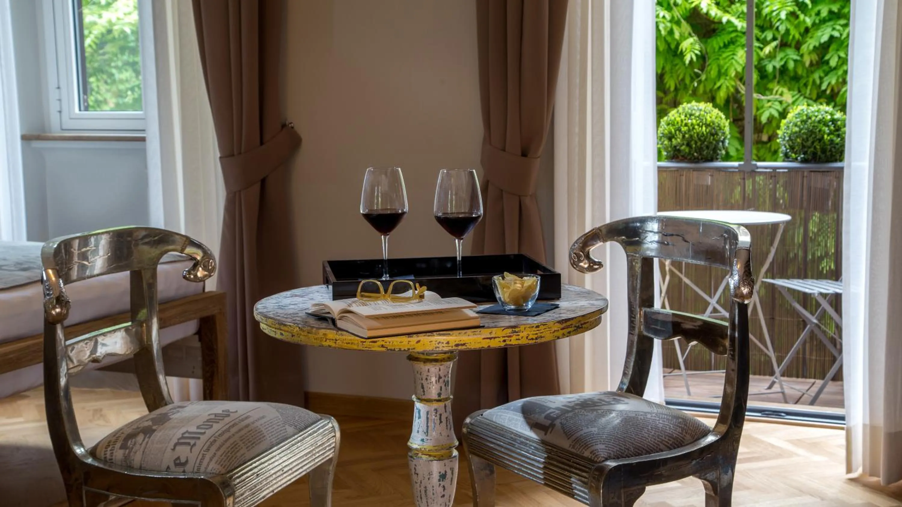 Living room in QT Suites Roma