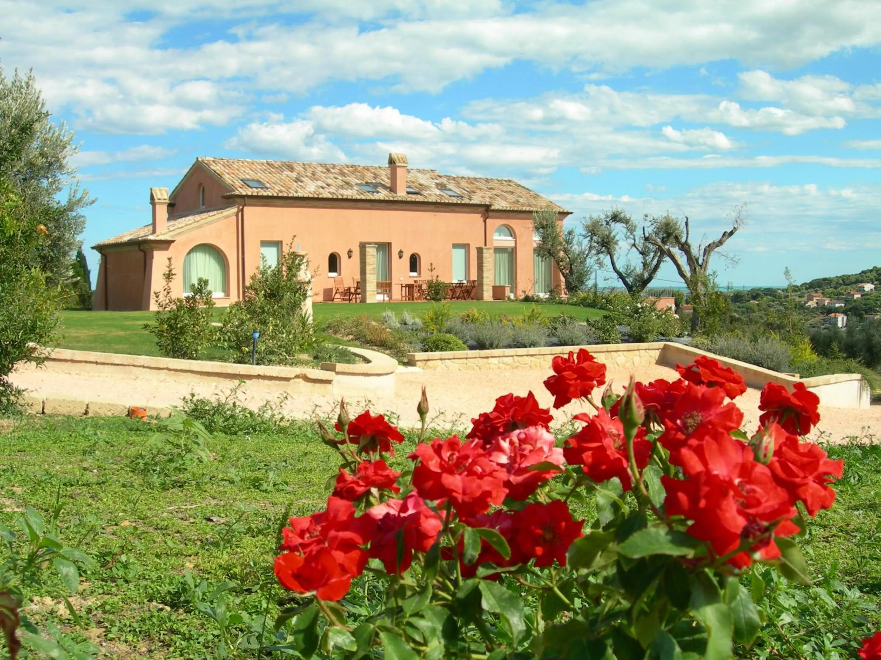 Garden view in Nontiscordardimé B&B Villa Agriturismo