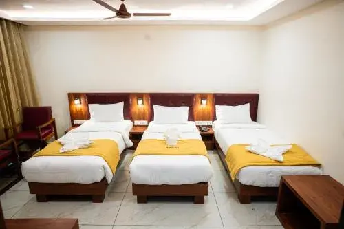 Triple Room in Hotel The Pearl Shine Triple Room in Hotel The Pearl Shine
