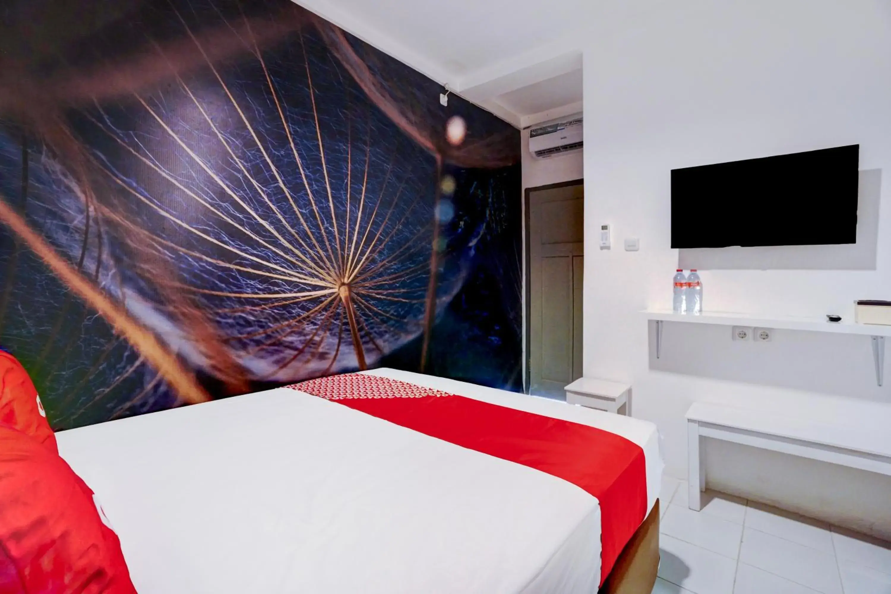 Bed in Hotel O Nawangwulan Bed in Hotel O Nawangwulan