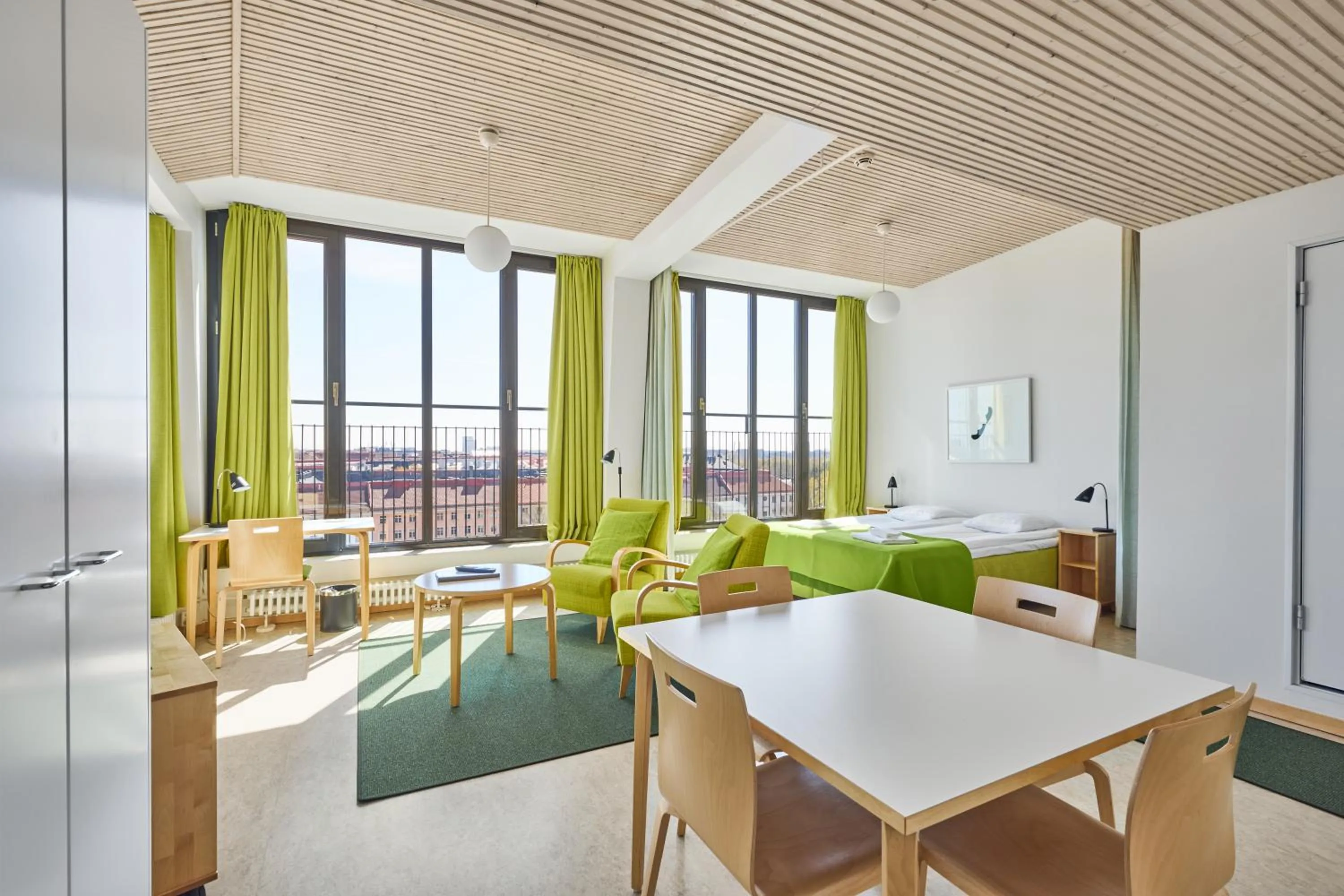 Bed in Töölö Towers