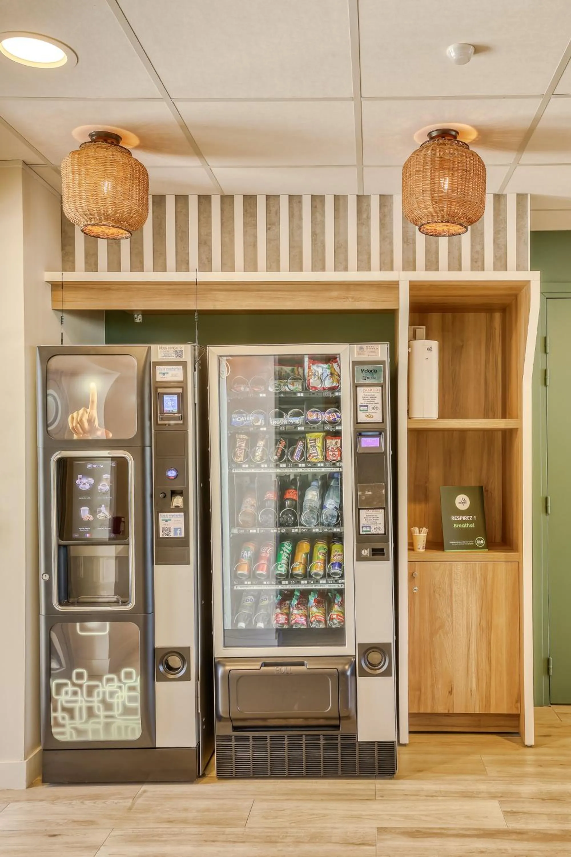 vending machine in B&B HOTEL La Réunion Aéroport