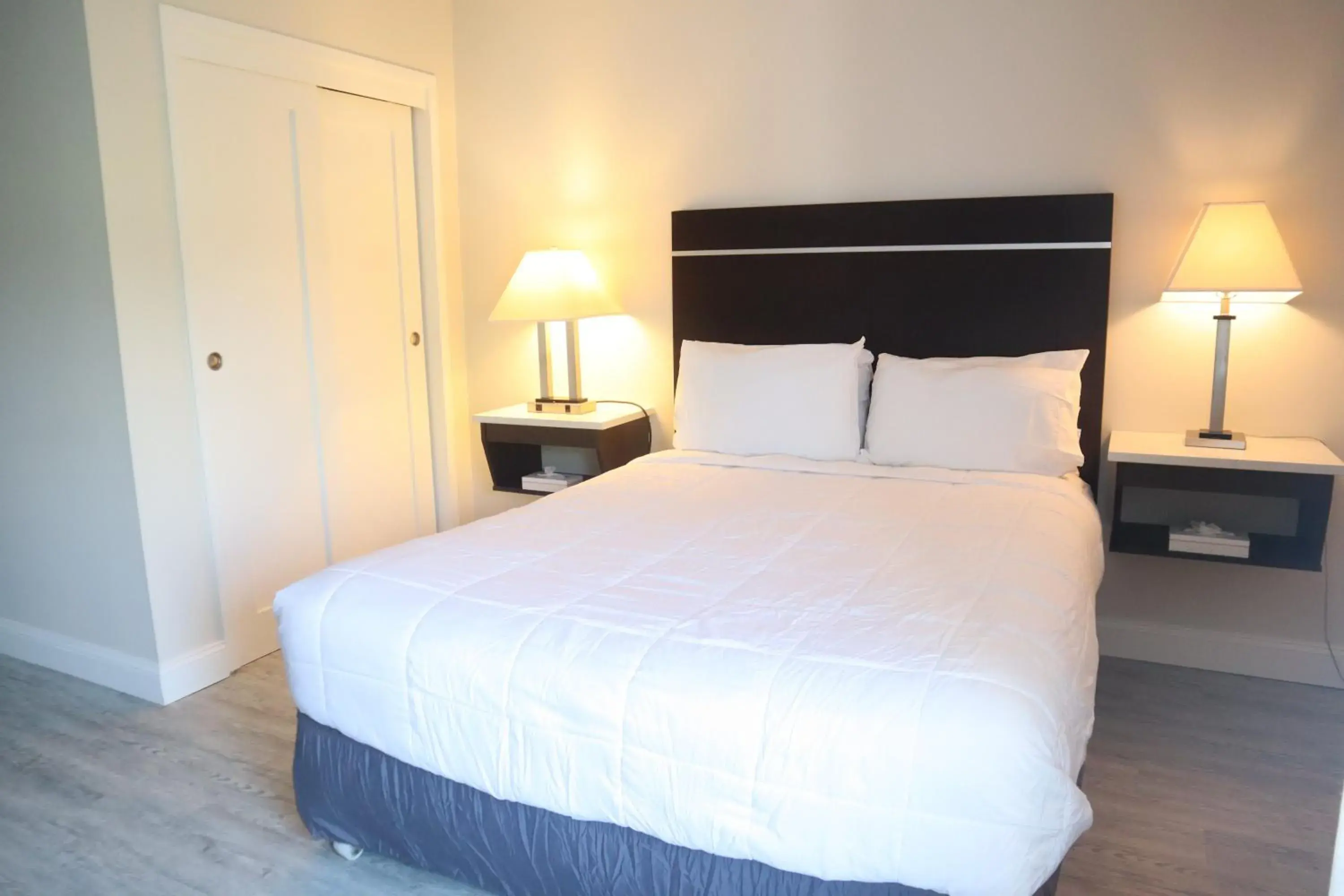 Queen Room in The Shore Club Queen Room in The Shore Club