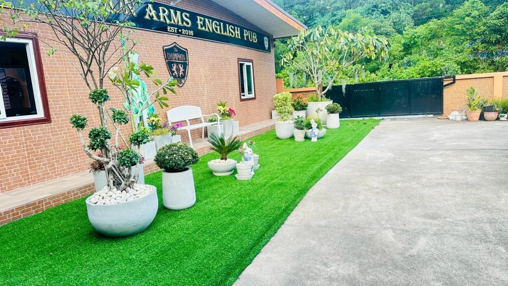 Parking in The Windsor Boutique Resort