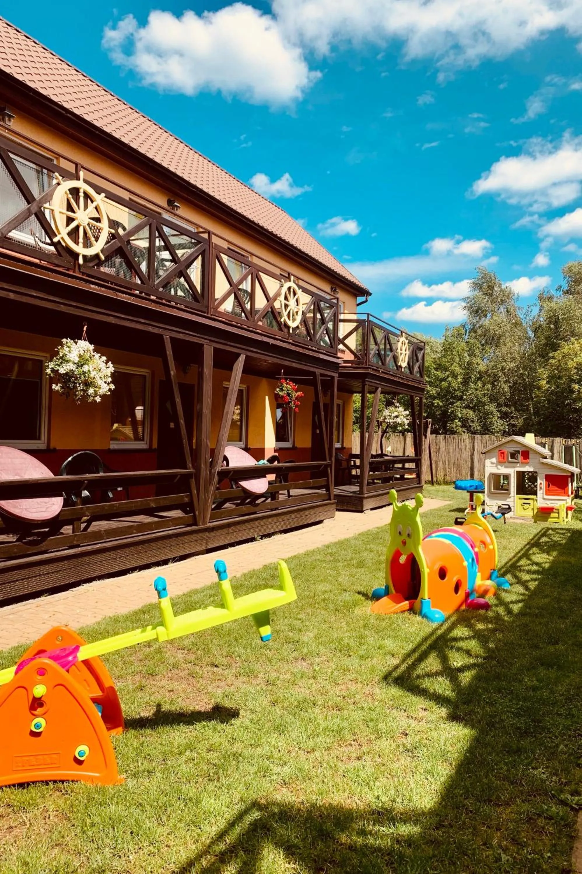 Children play ground in Ośrodek Wczasowy Belona - BON TURYSTYCZNY