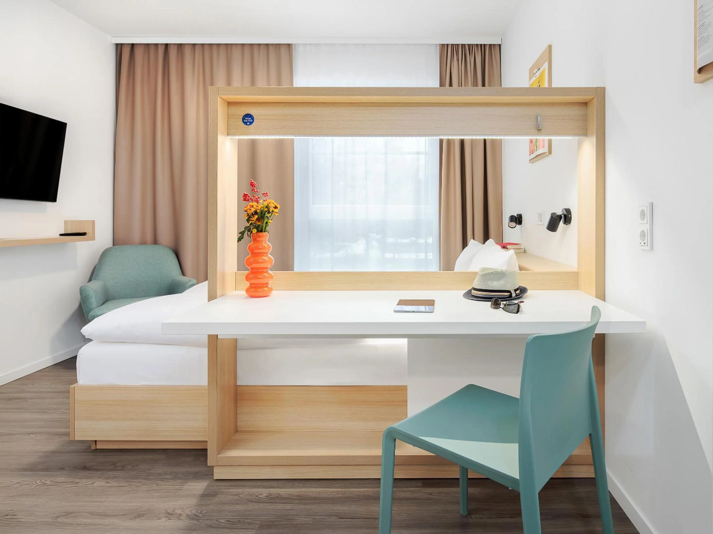 TV and multimedia, Bed in smartments Hamburg Hamm