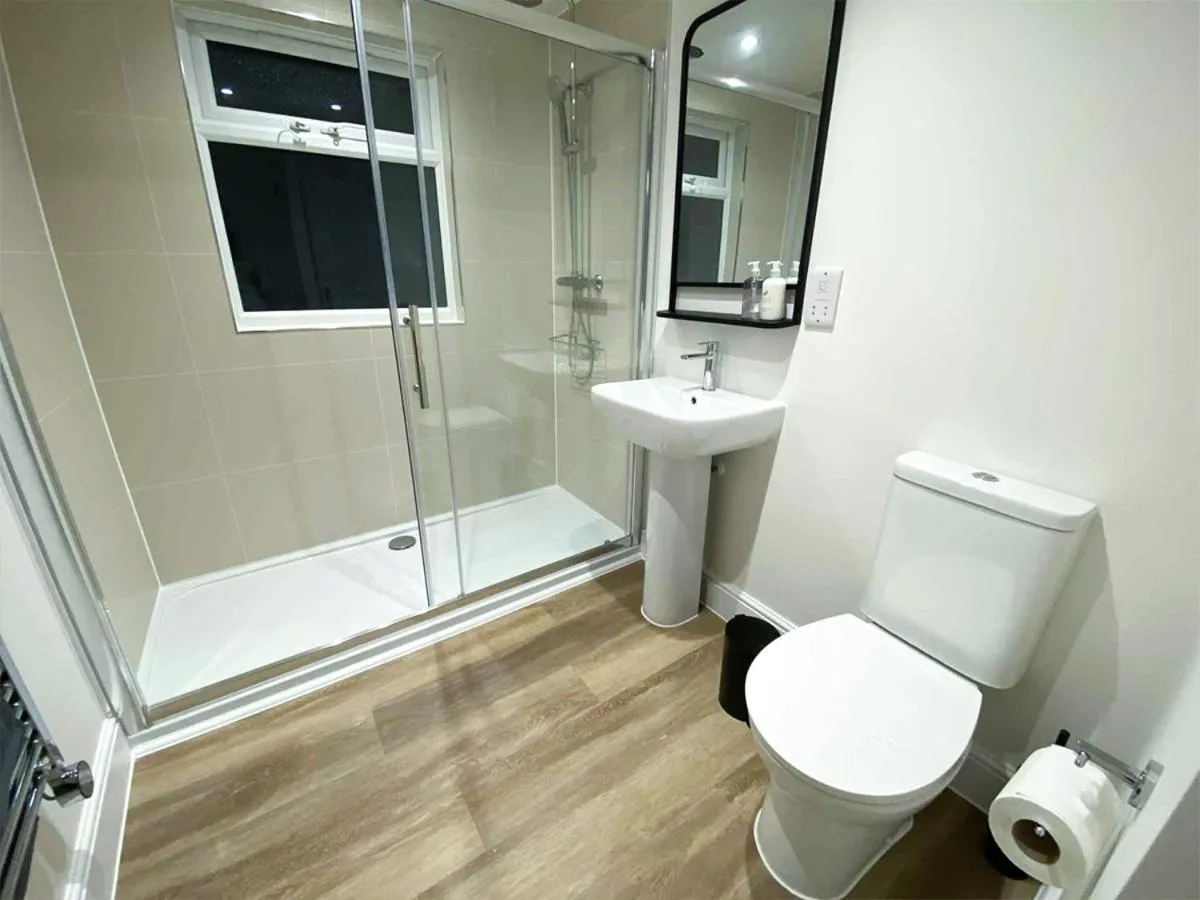 Shower in Hilltop Haven