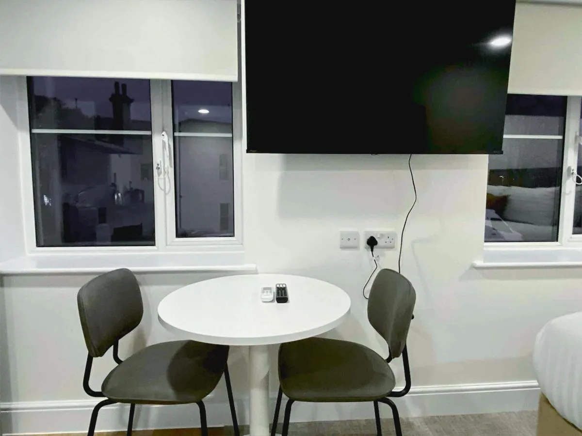 TV and multimedia in Hilltop Haven