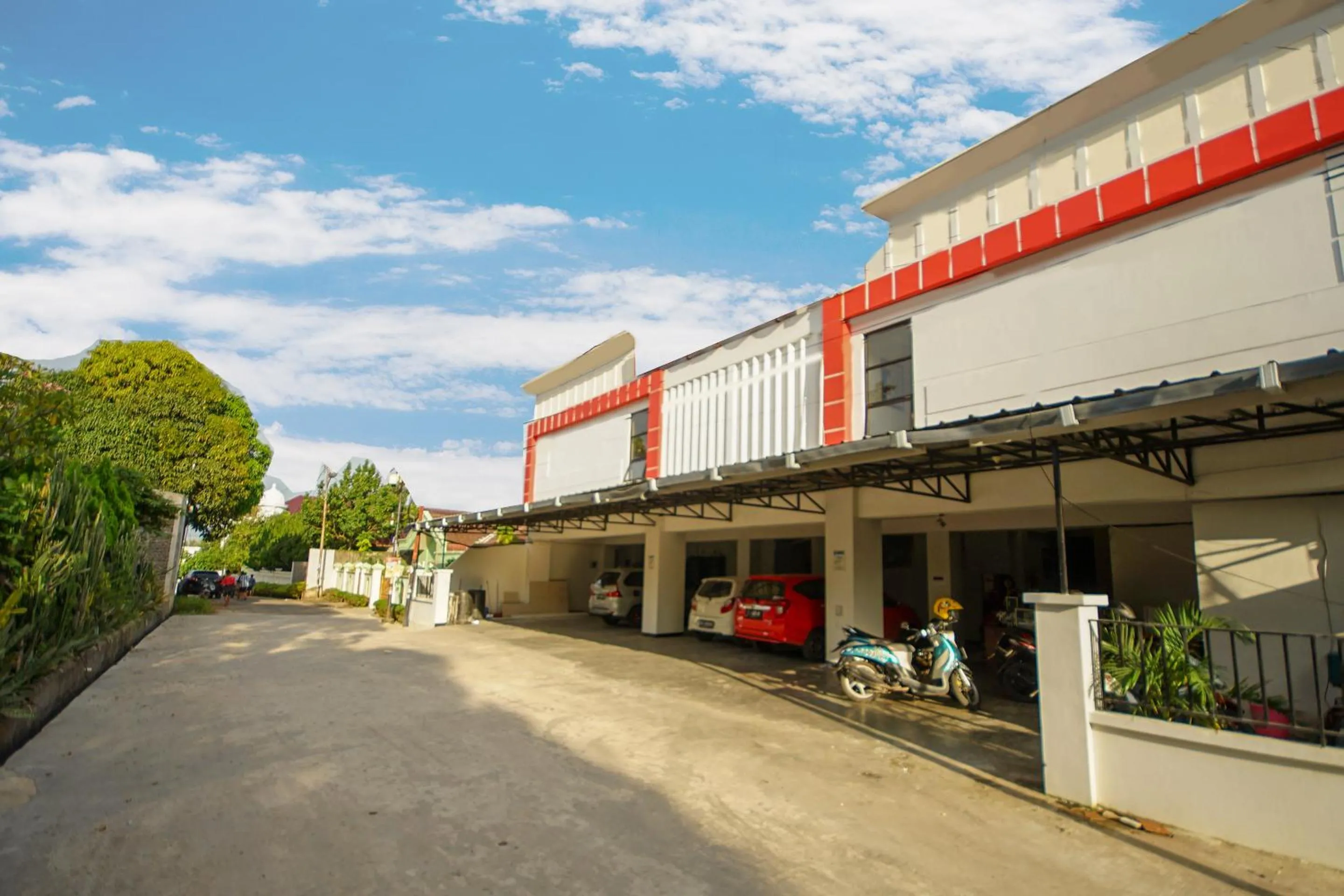 Dancenter Ilir Barar I Near Rumah Sakit Islam Siti Khadijah Formerly Maleo Hotel