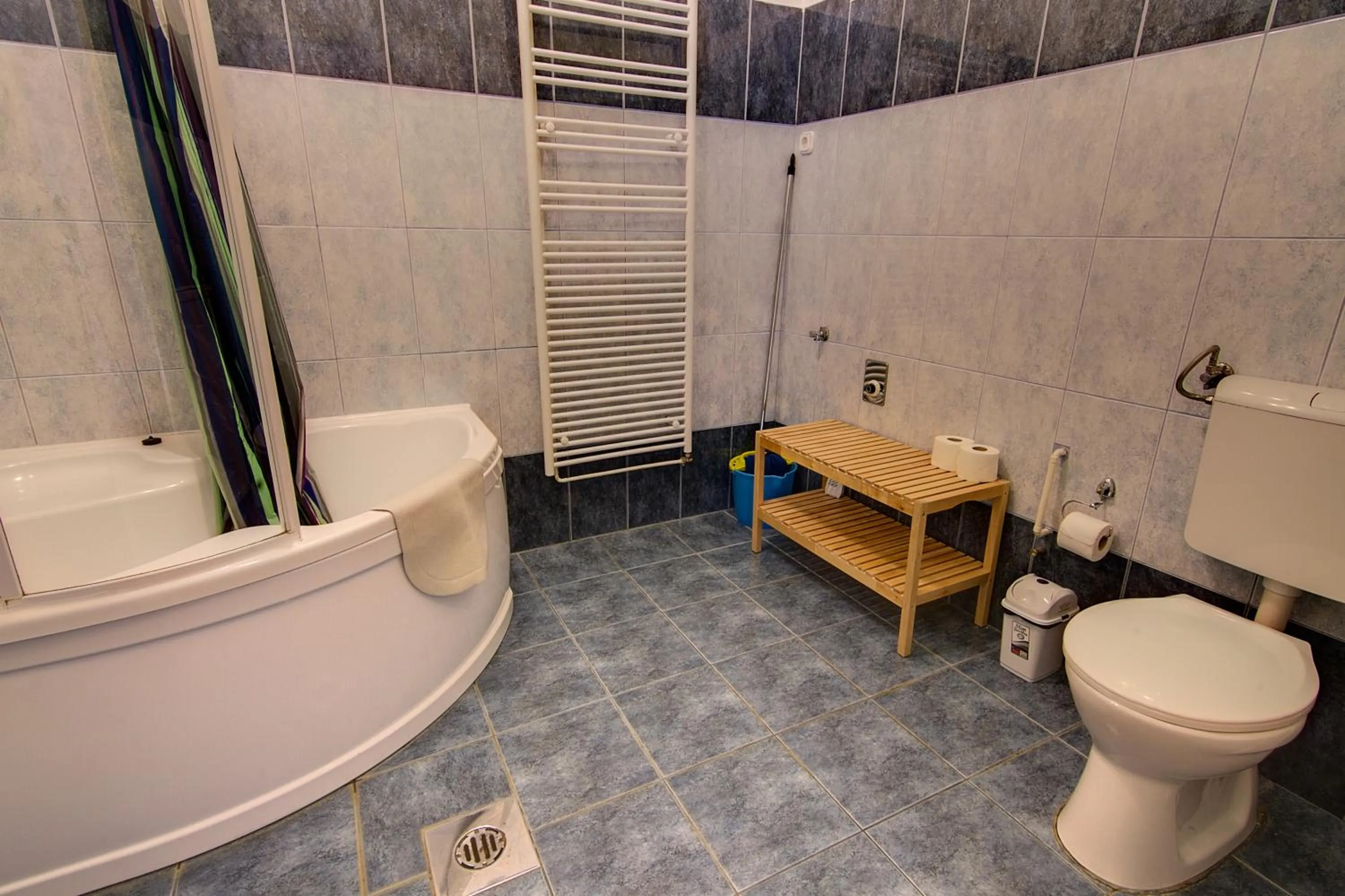 Bathroom in Pal's Hostel and Apartments