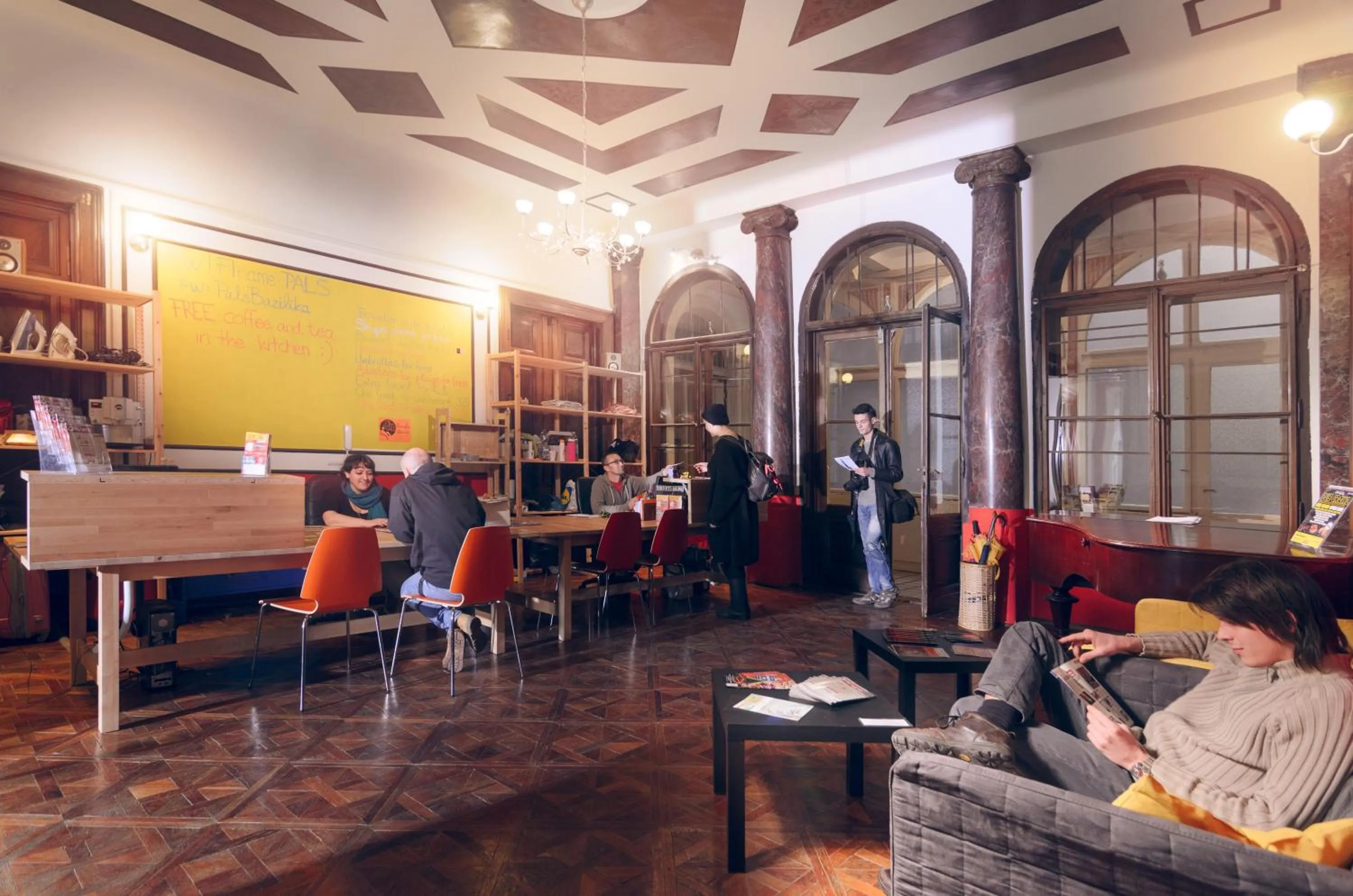 Lobby or reception in Pal's Hostel and Apartments