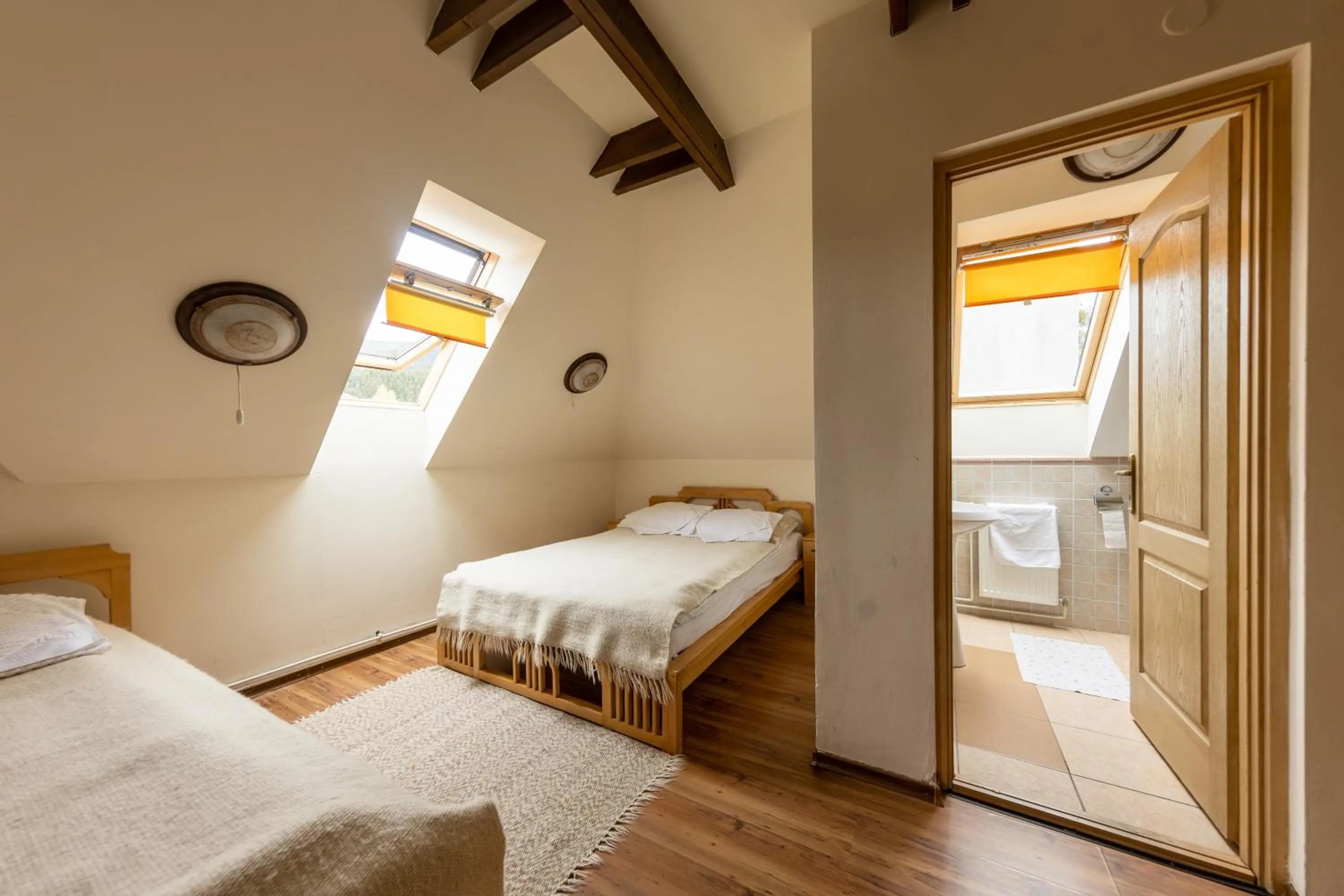 Bed in Pensiunea Bella Vita