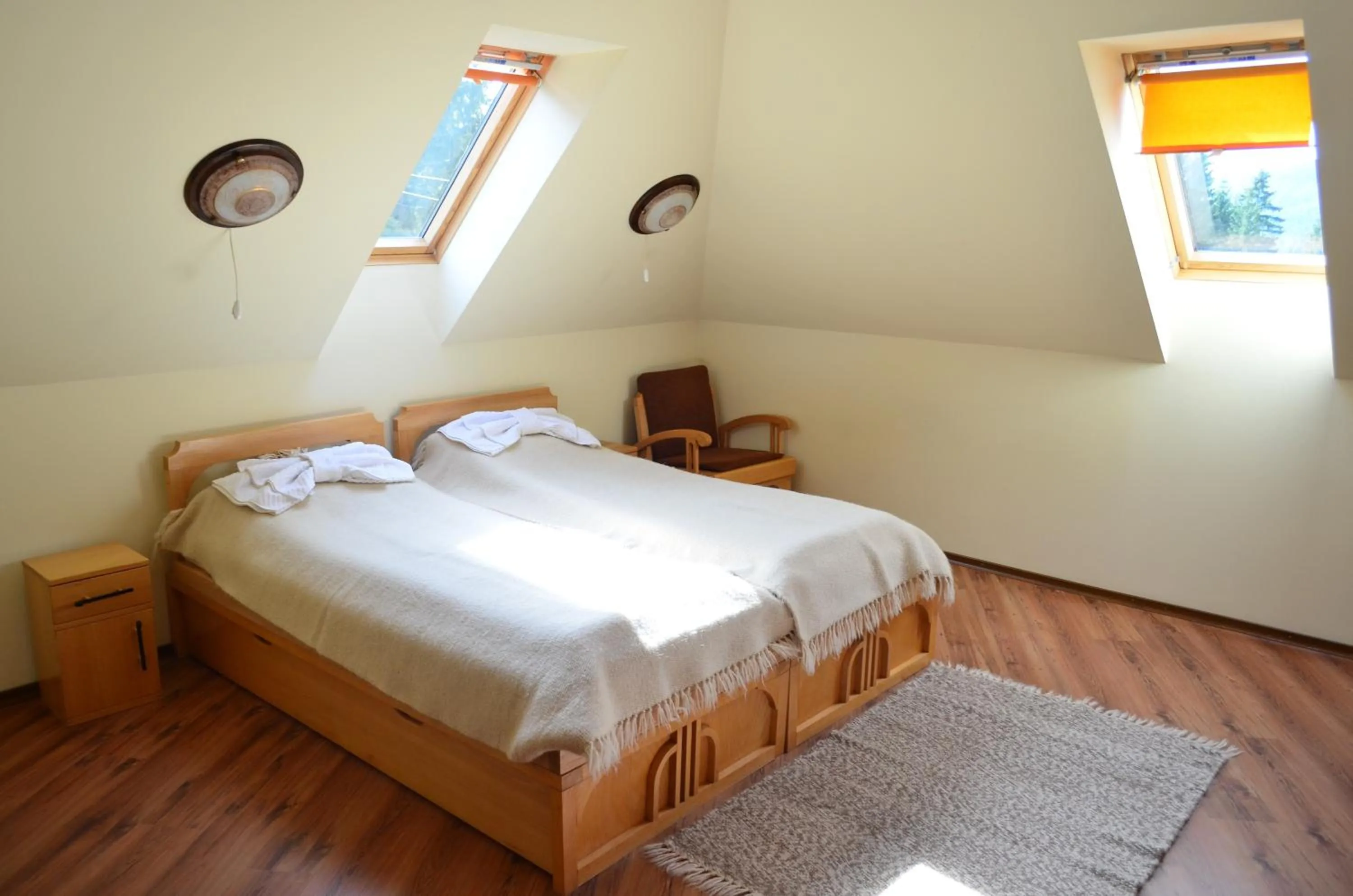 Bathroom, Bed in Pensiunea Bella Vita