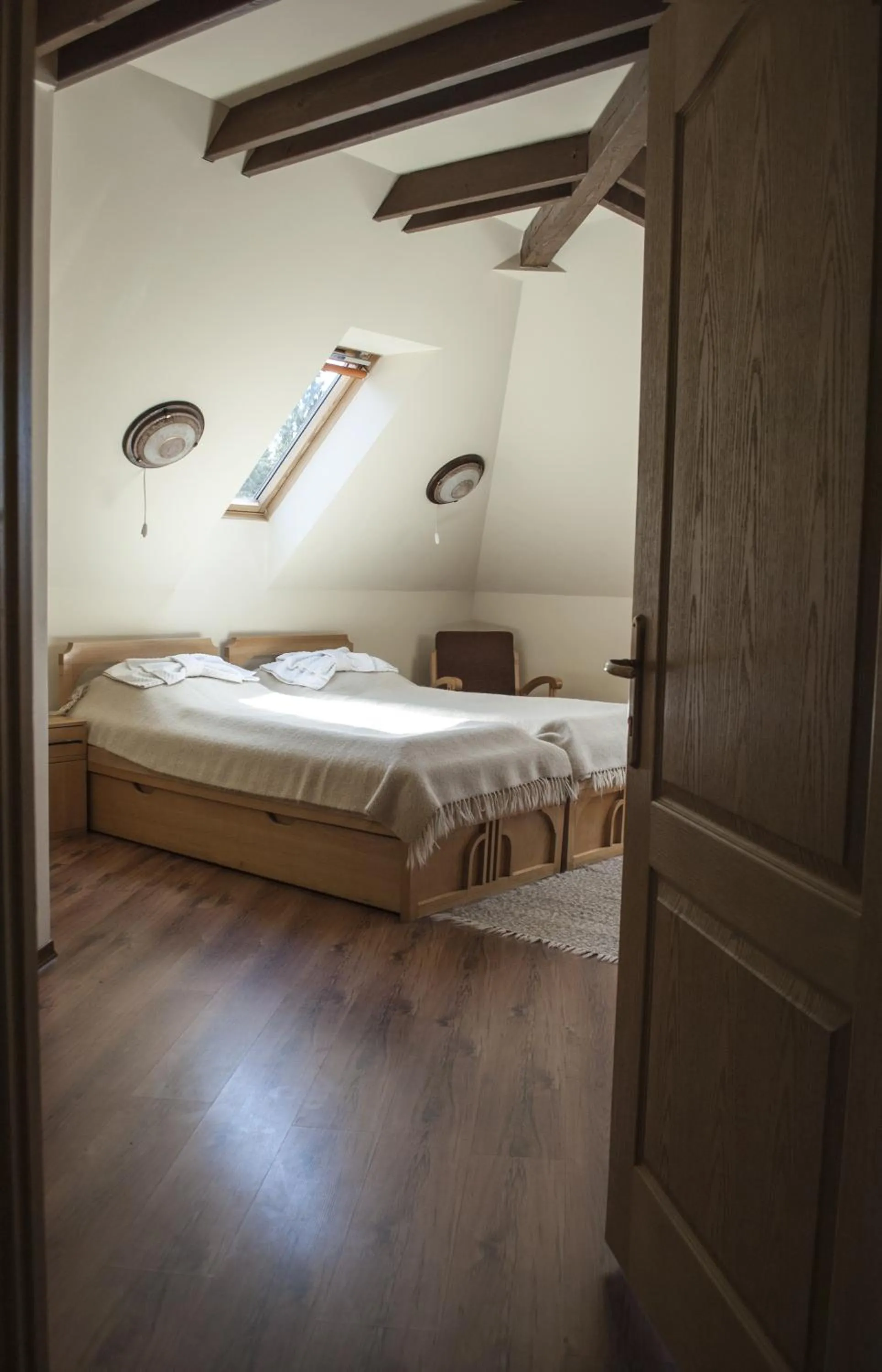 Bathroom, Bed in Pensiunea Bella Vita