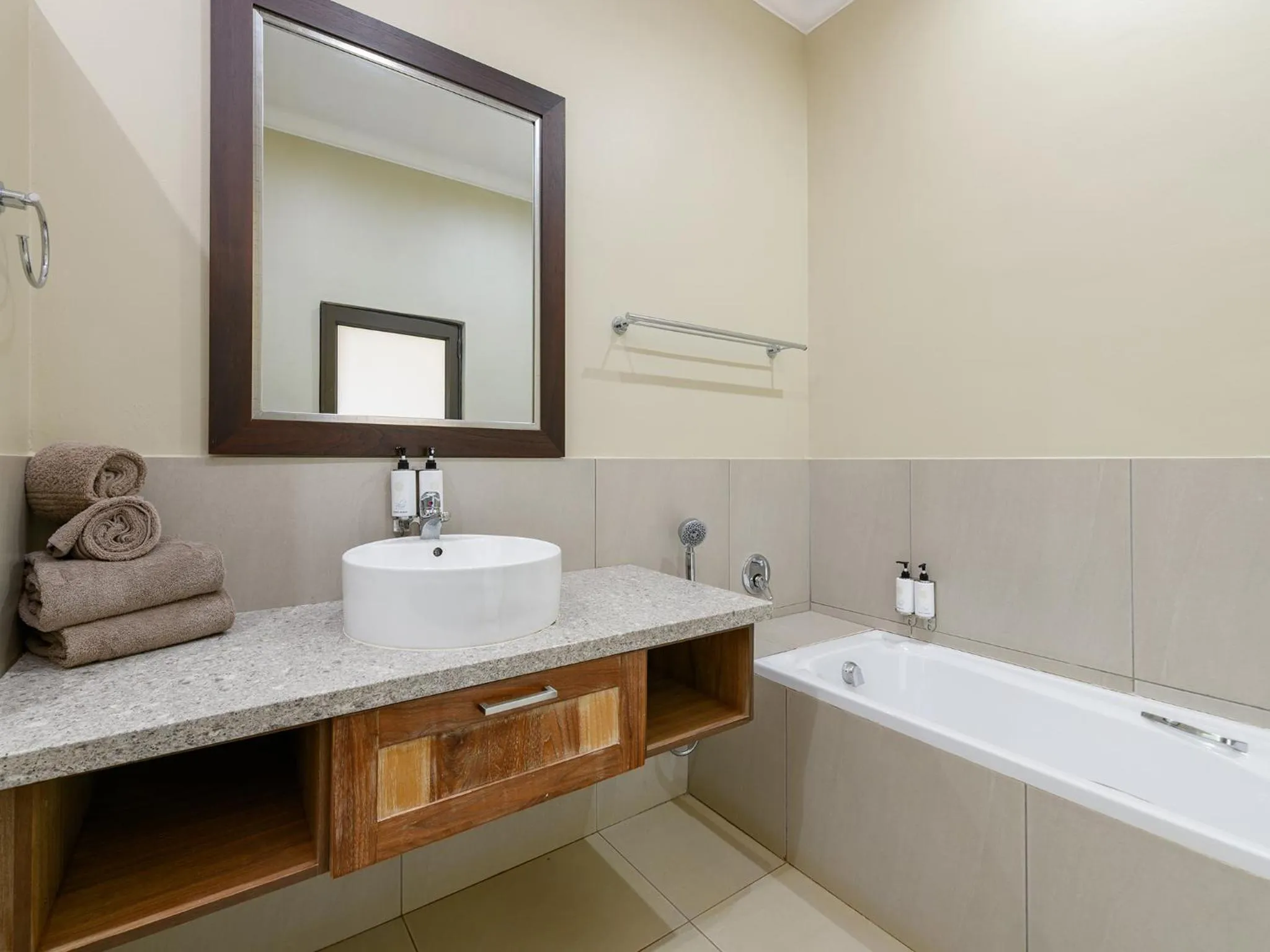 Bathroom in Monomotapa Village