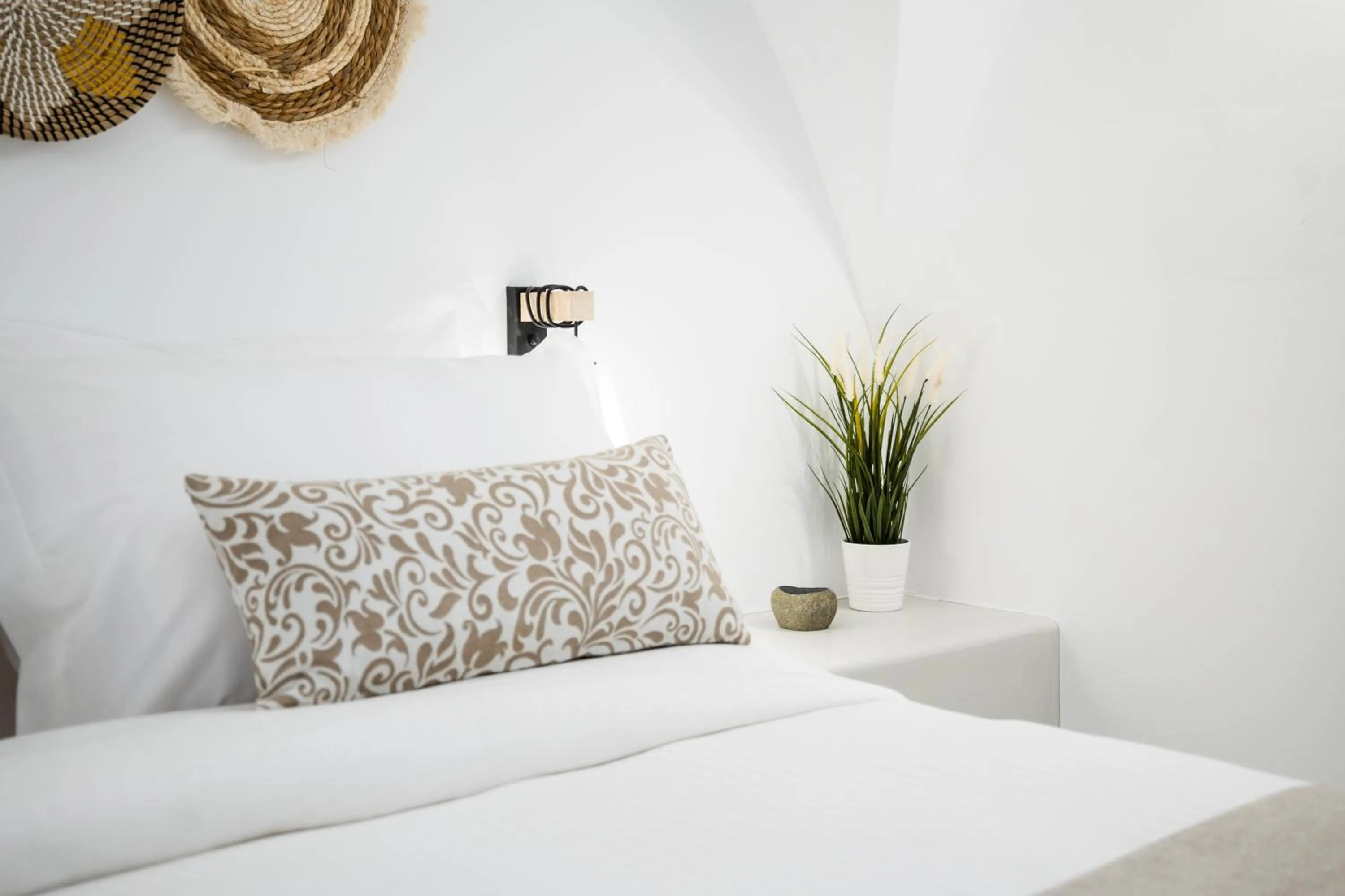 Bed in Kýma Perissa