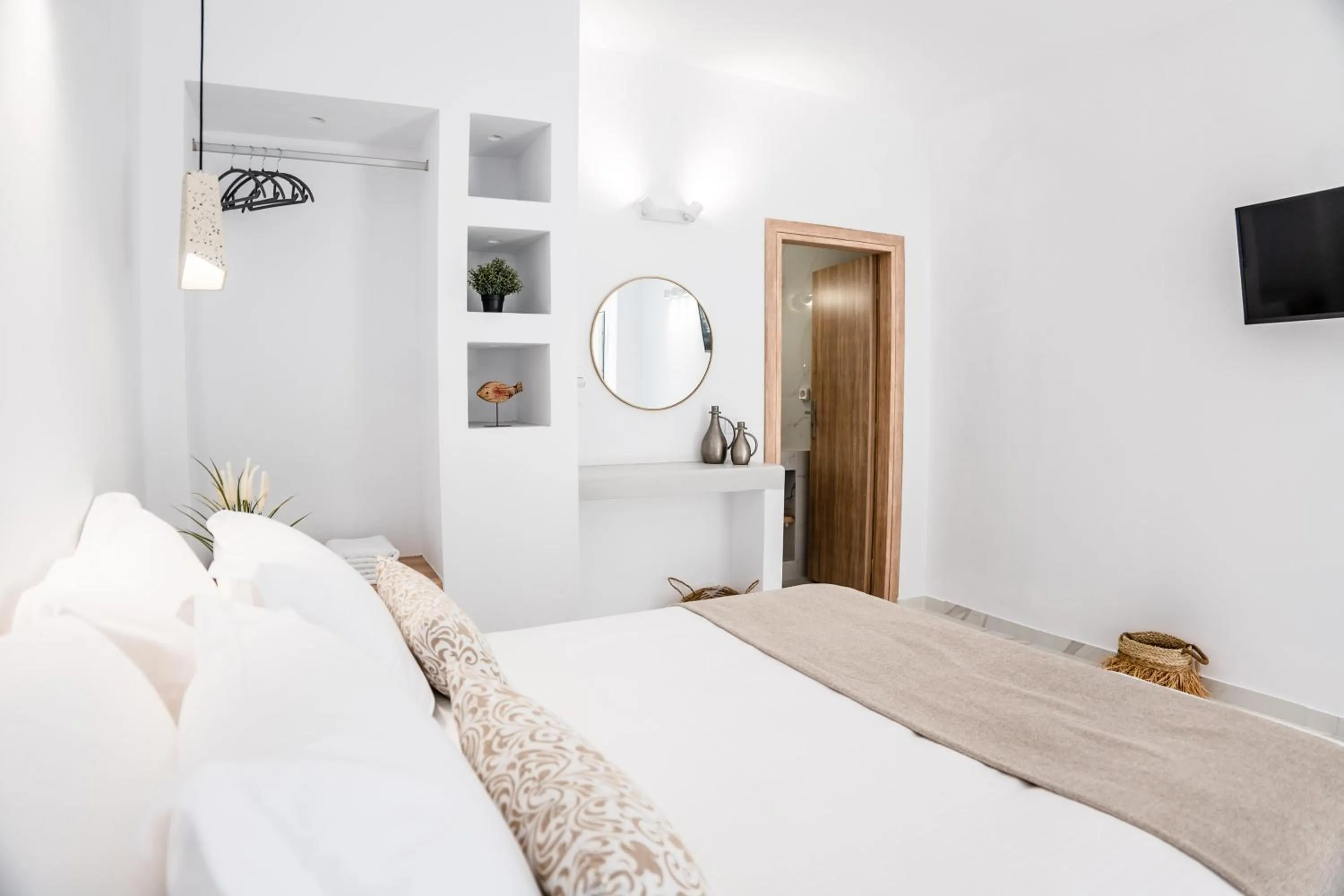 Bed in Kýma Perissa