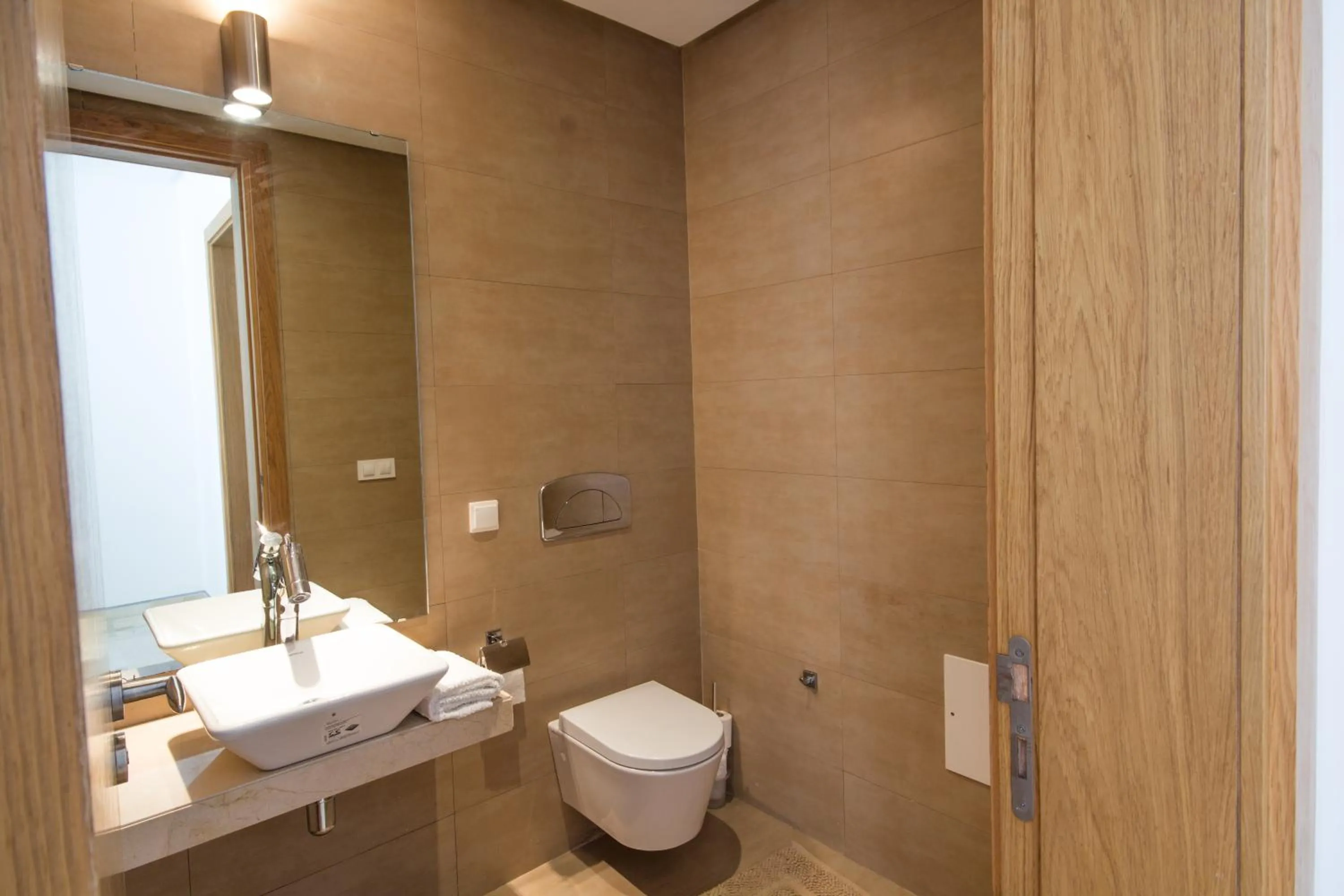 Toilet in Marina Rabat Suites & Apartments